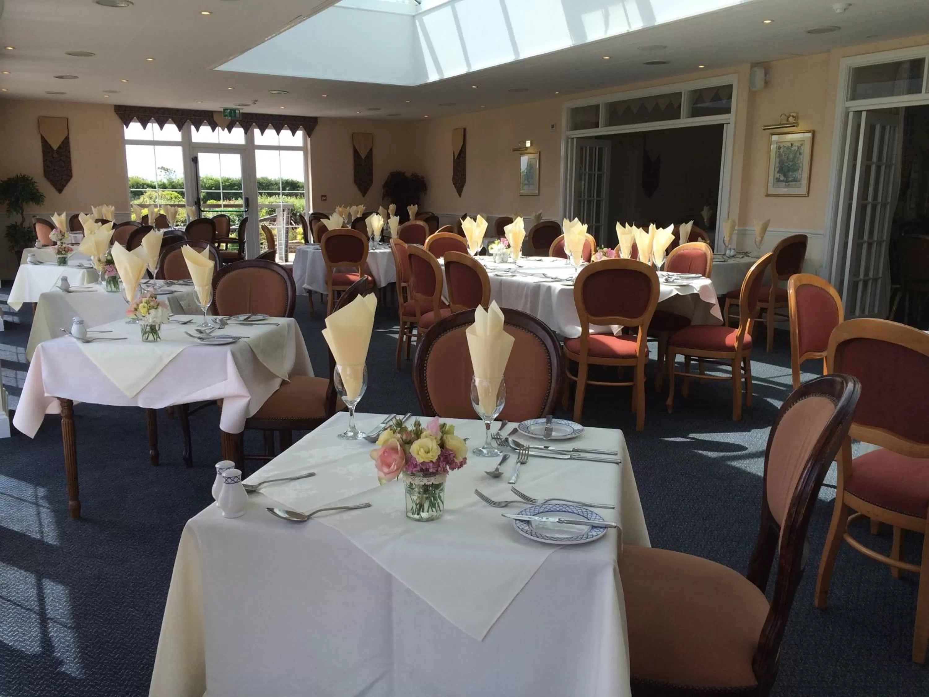 Food and drinks in Beggars Reach Hotel