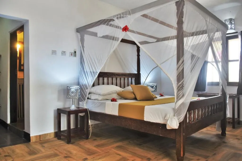 Photo of the whole room, Bed in Sea View Lodge Boutique Hotel