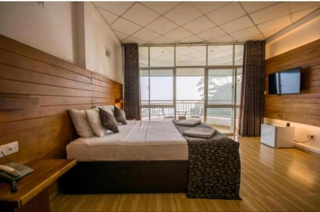 King Room with Mountain View in Kandyan View Holiday Bungalow ''Free Pickup From Kandy city''