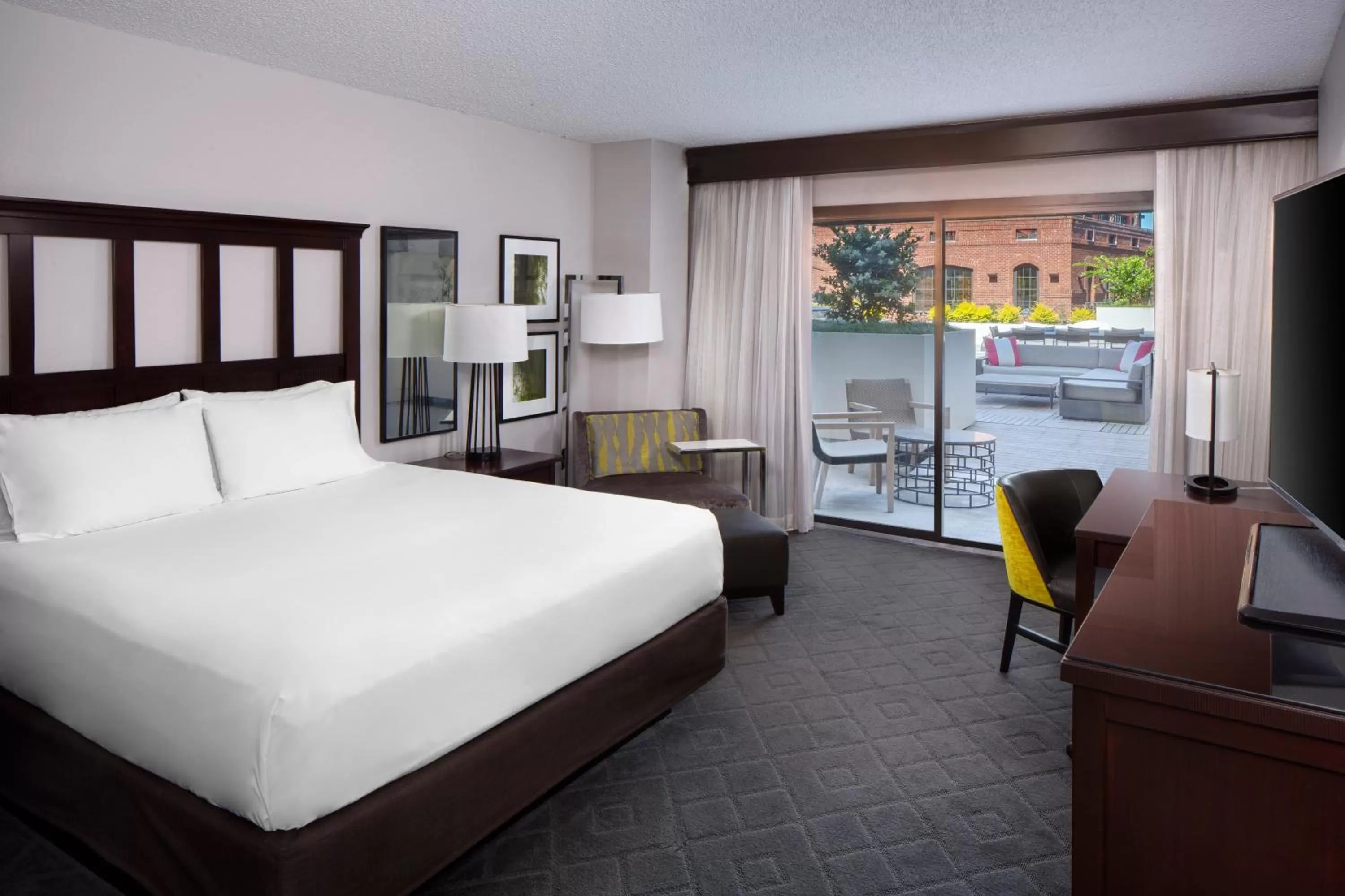 King Room with Balcony and View in Hyatt Regency Savannah