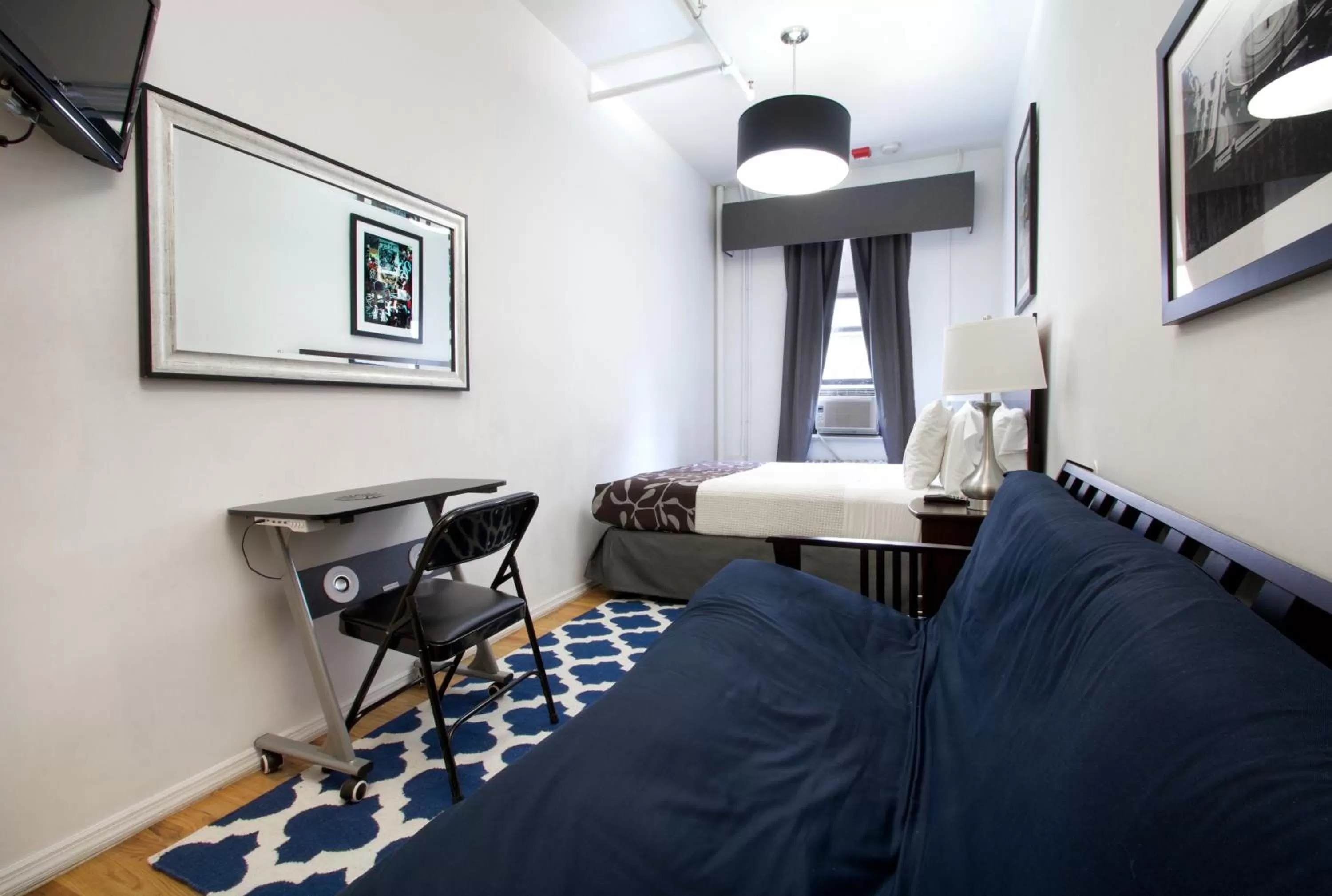 Photo of the whole room in Hotel 309