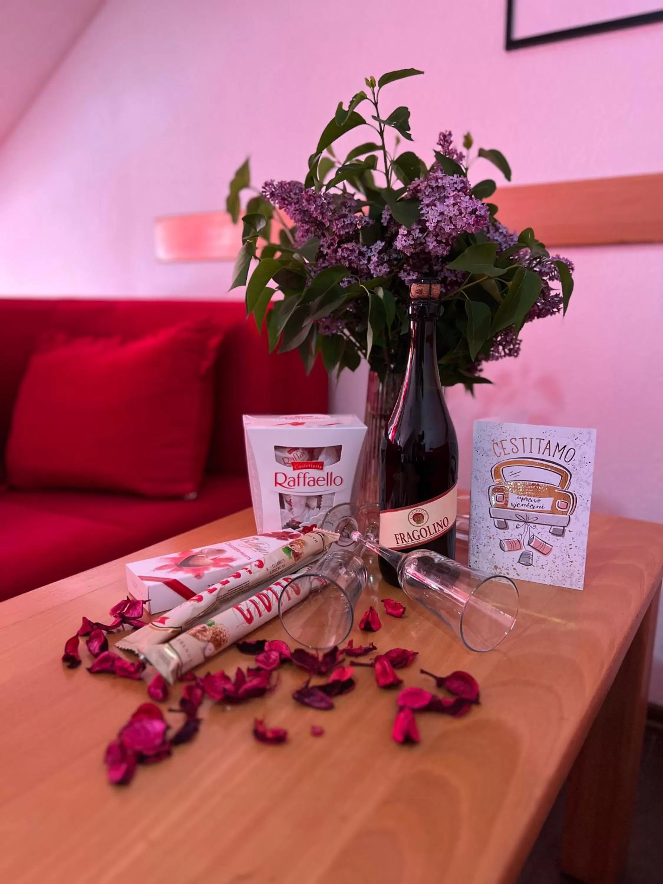 Decorative detail in Prenoćište SAMIR