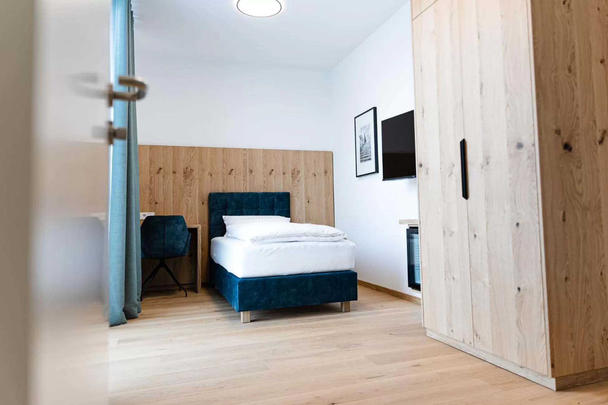 Bedroom, Bed in Boardinghouse Plattling