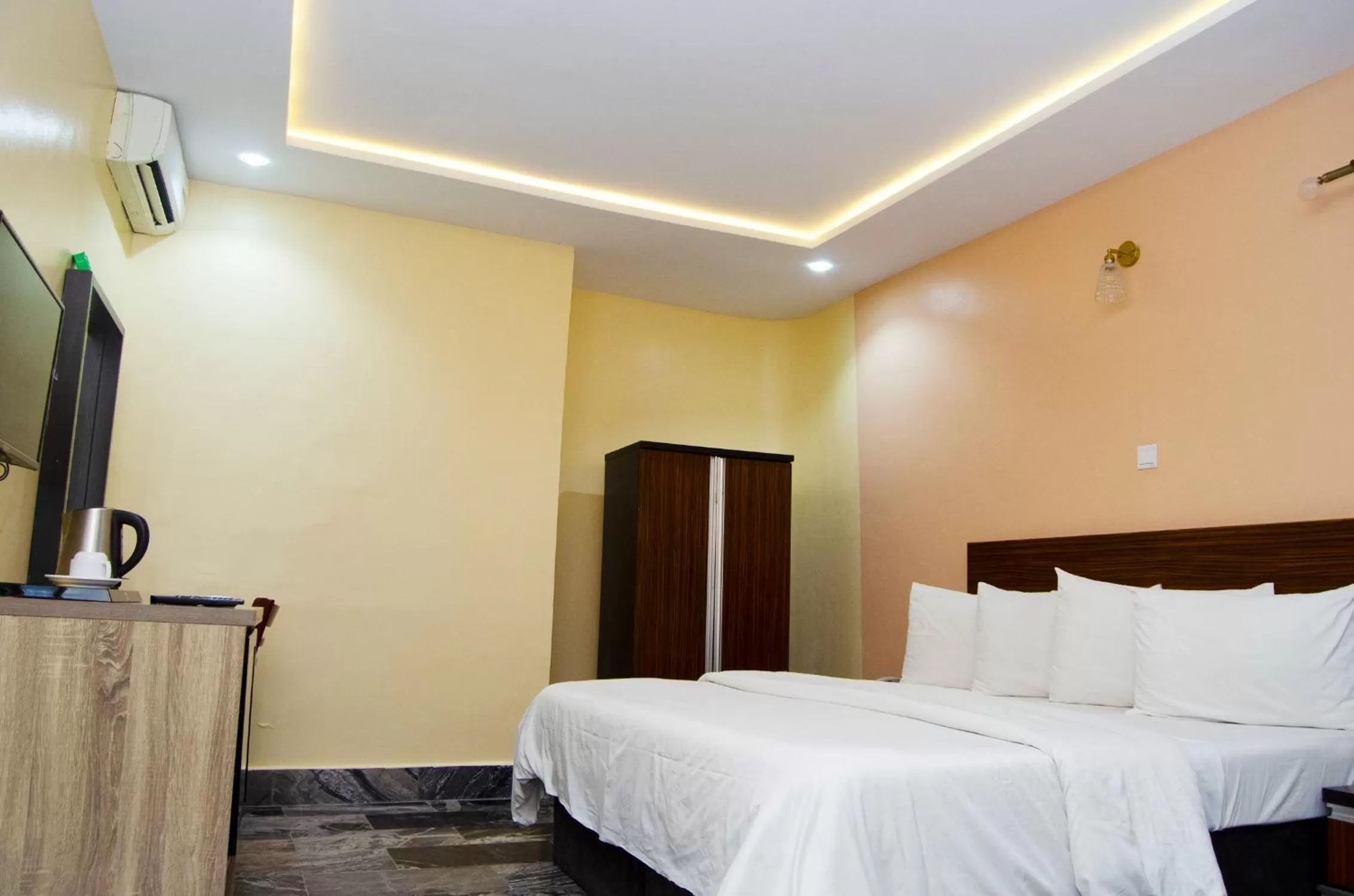 Bed in Residency Hotel Area11 Garki Abuja
