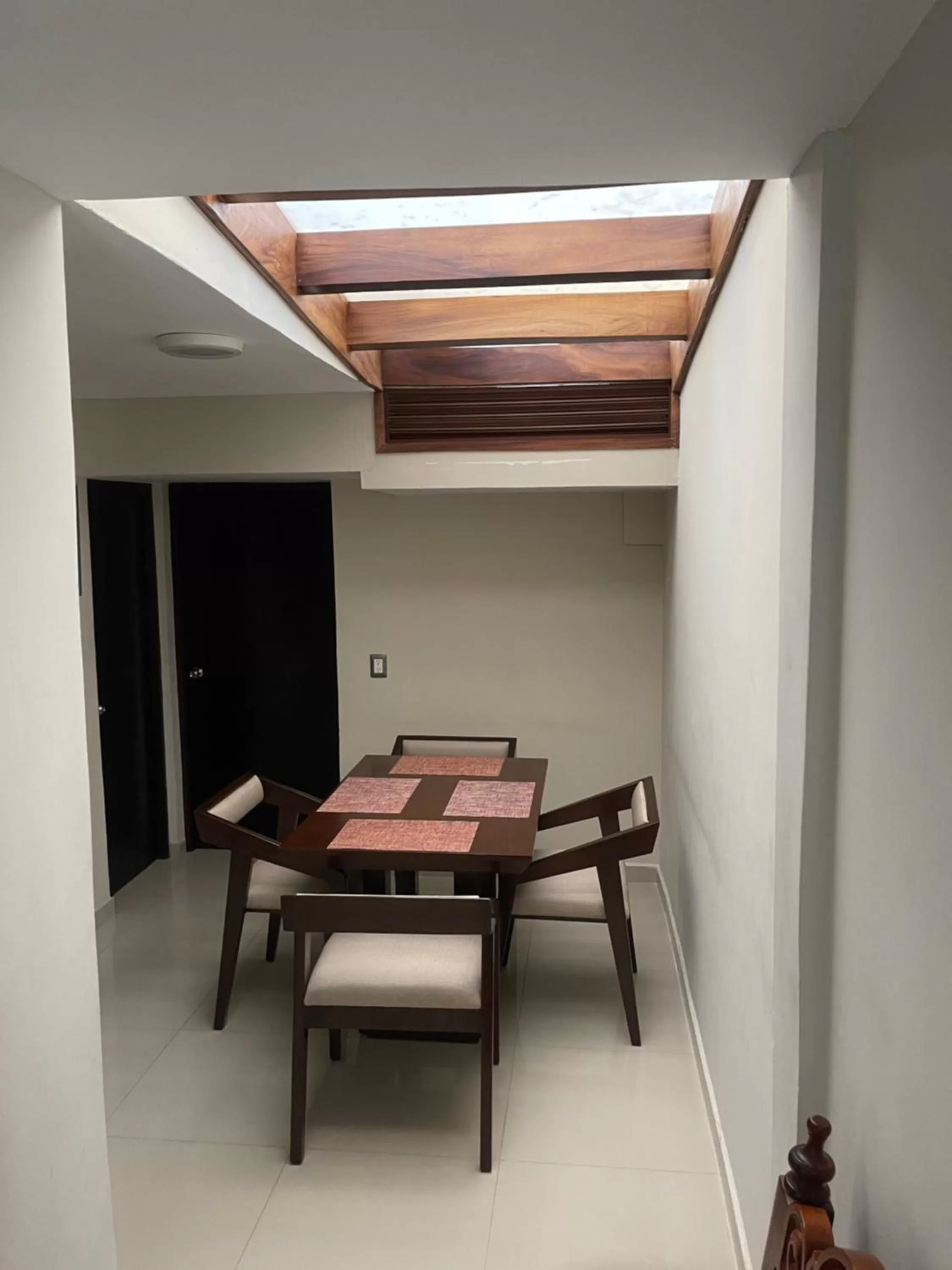 Dining area in Suites San Luis