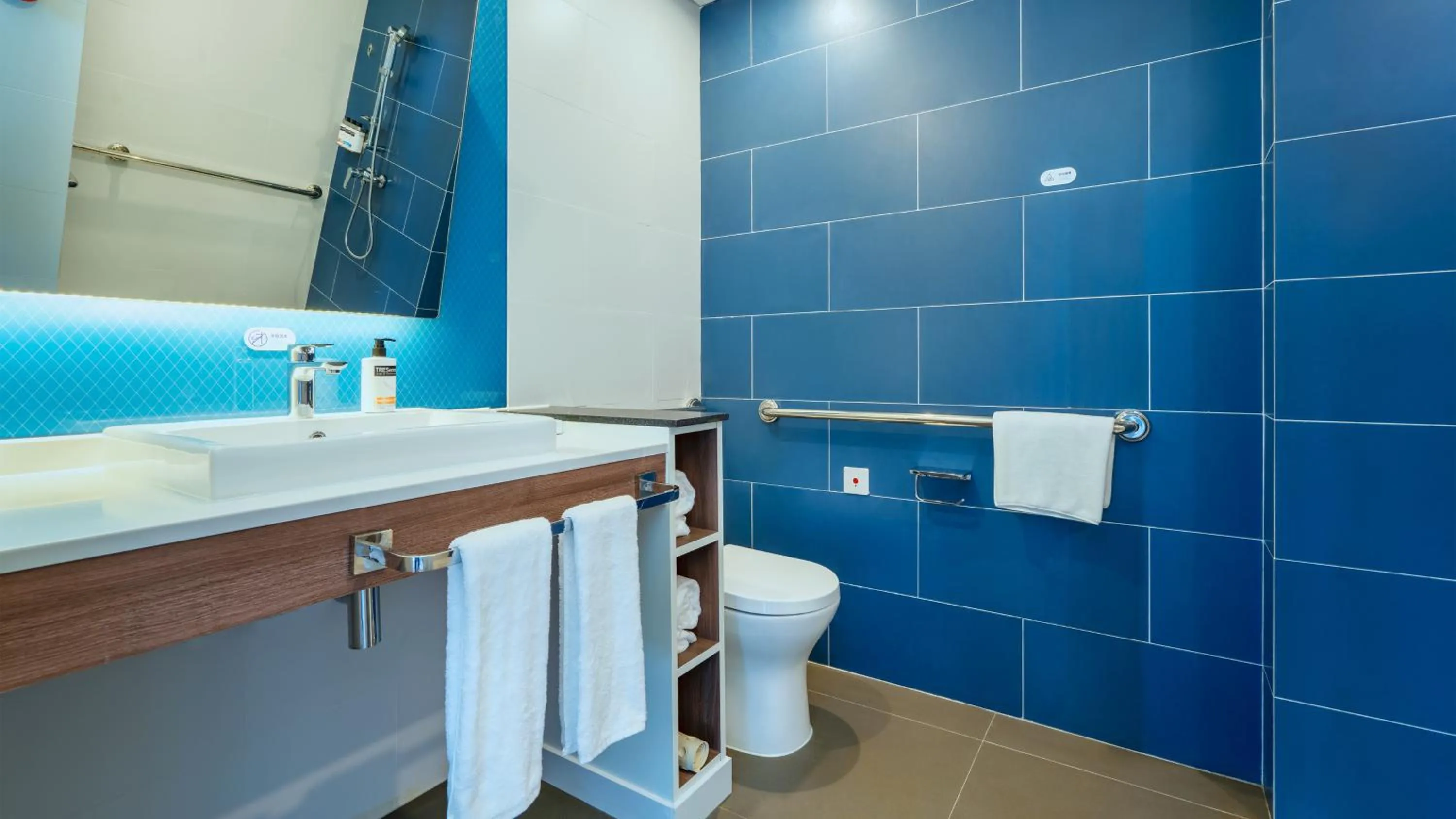 Holiday Inn Express Yangjiang City Center by IHG