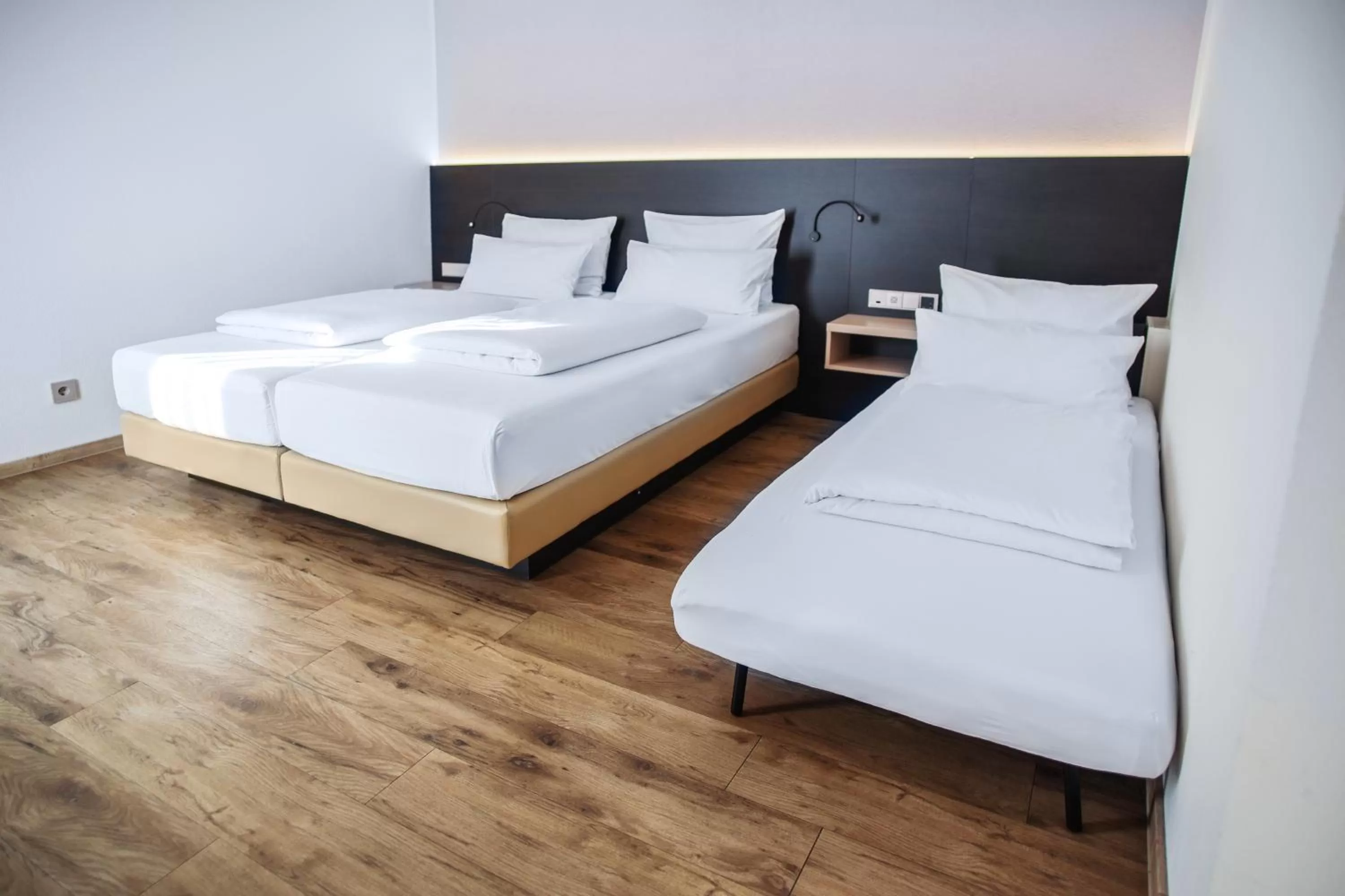 Photo of the whole room, Bed in Hotel U7