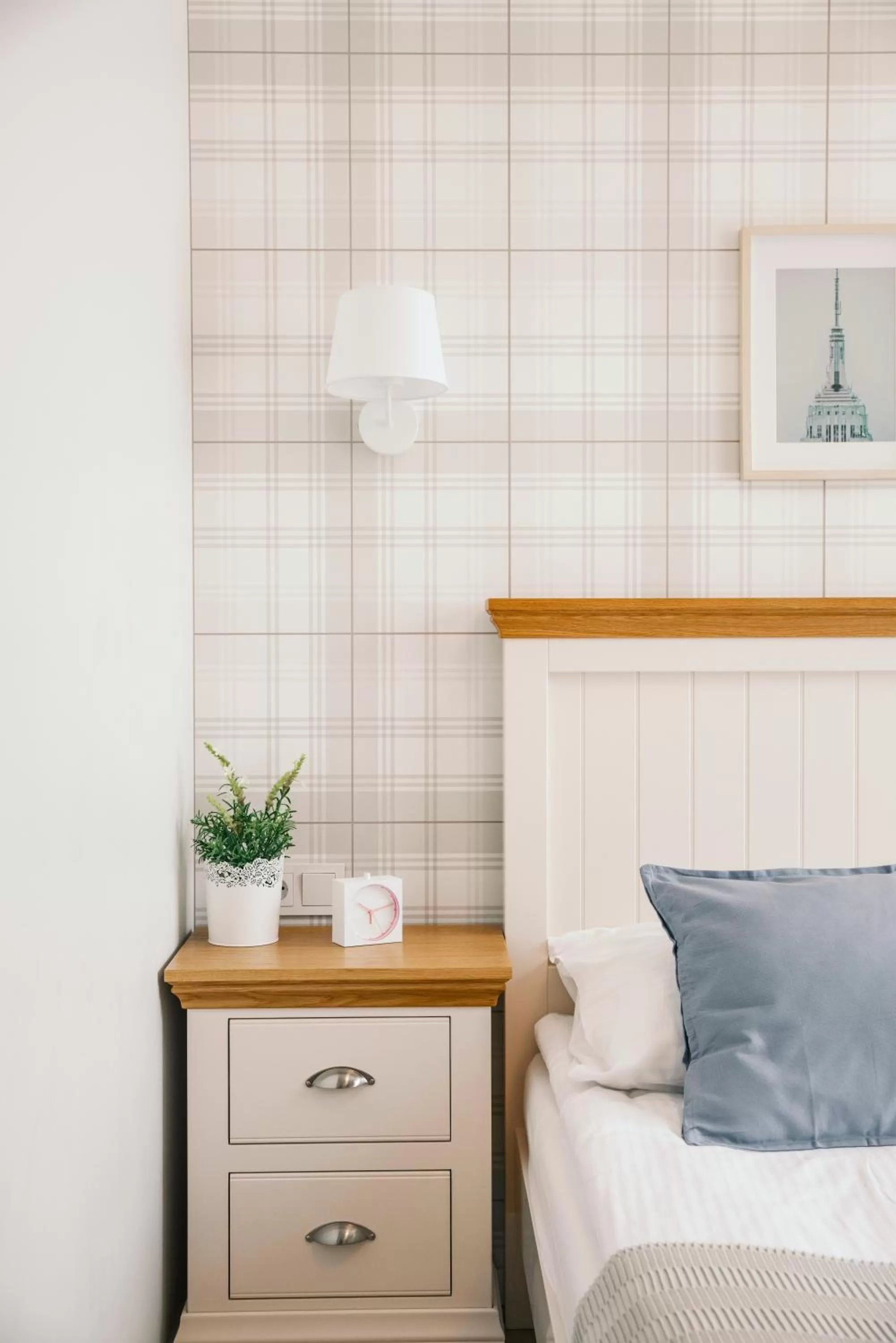 Bed in J14A I Rooms & Apartments AUTOMATED SELF CHECK-IN