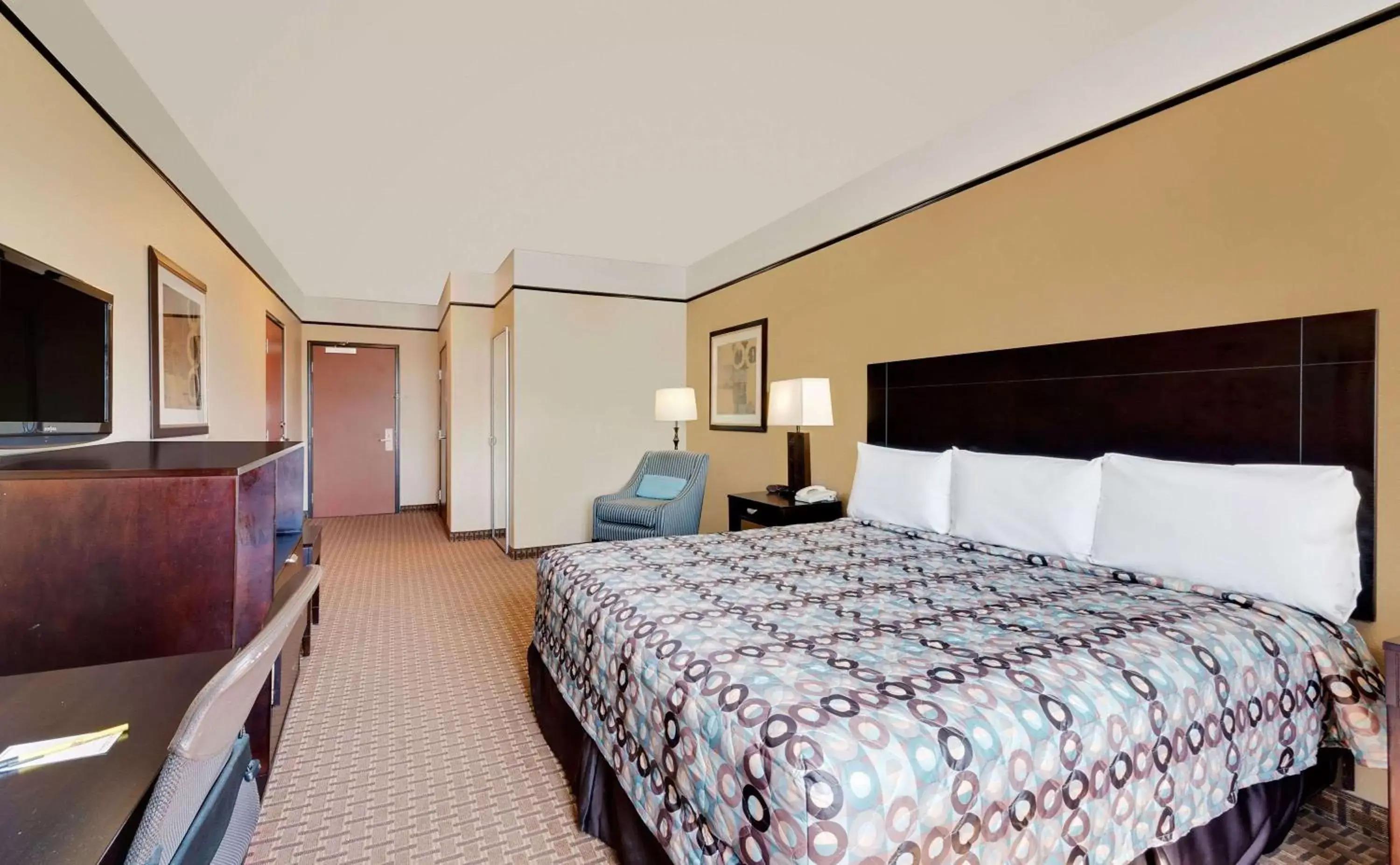 King Room - Non-Smoking in Super 8 by Wyndham Odessa TX King Room - Non-Smoking in Super 8 by Wyndham Odessa TX