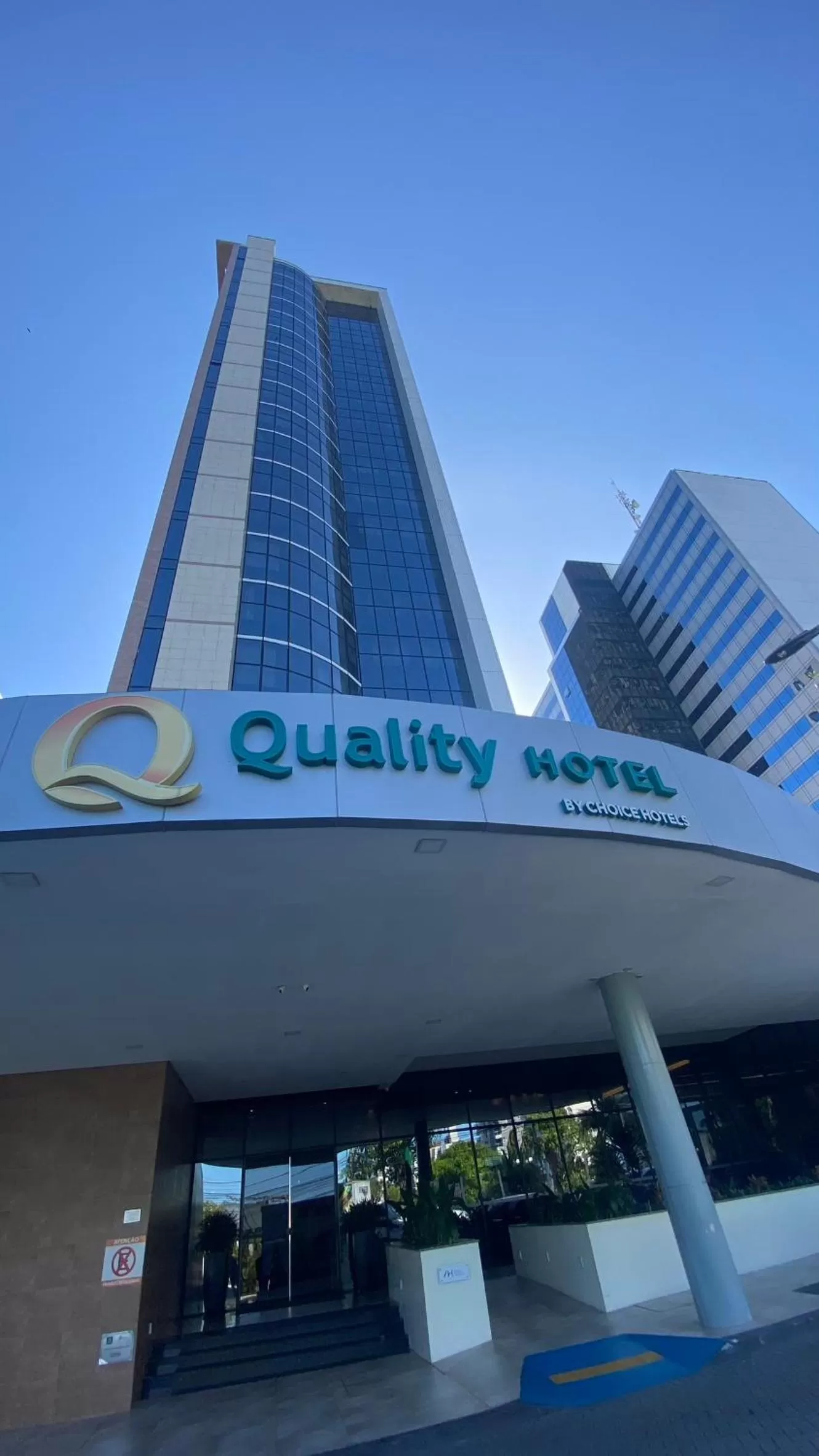 Property building in Quality Hotel Manaus