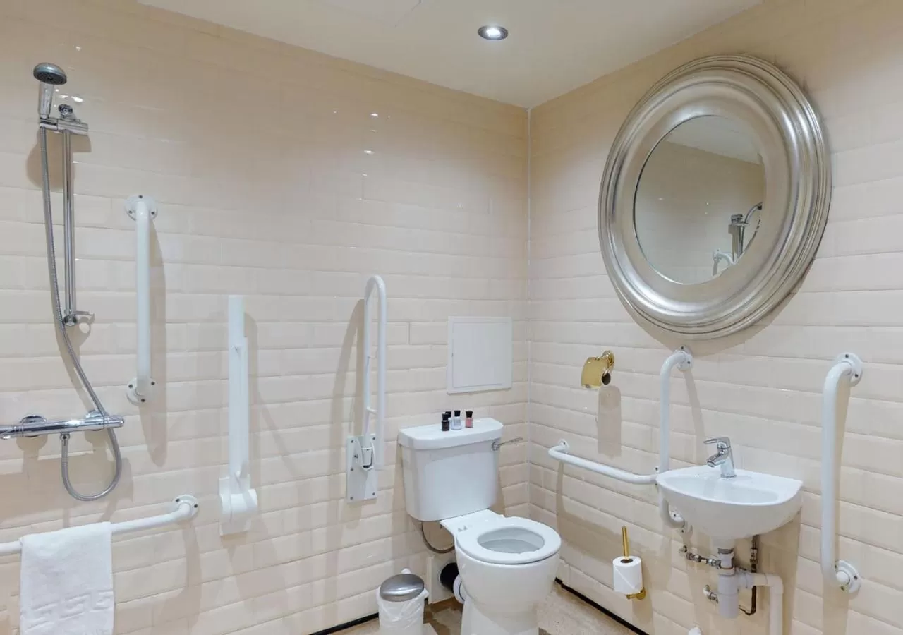 Bathroom in The Coal Exchange Hotel