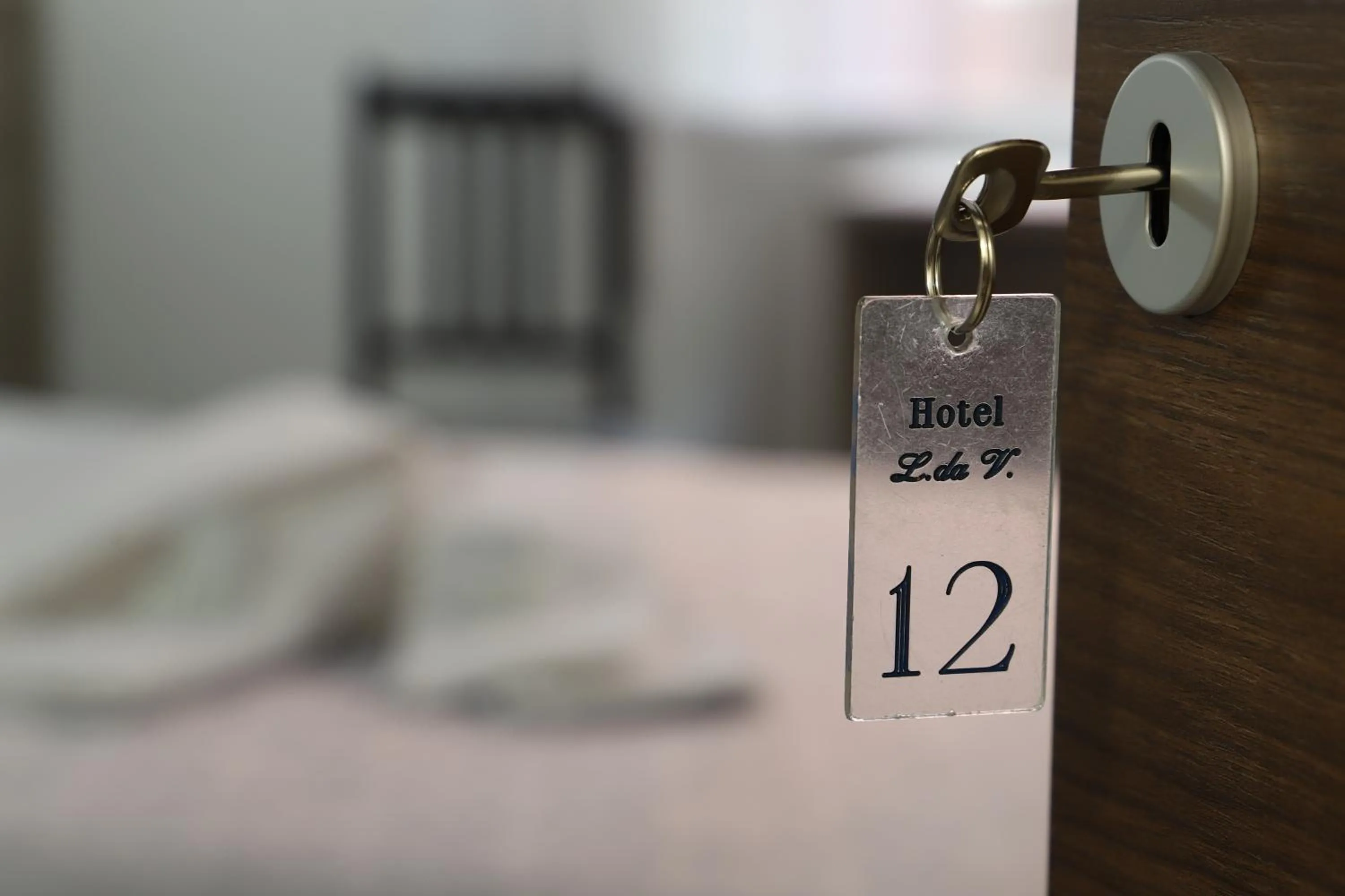 Decorative detail, Bed in Albergo Leonardo Da Vinci