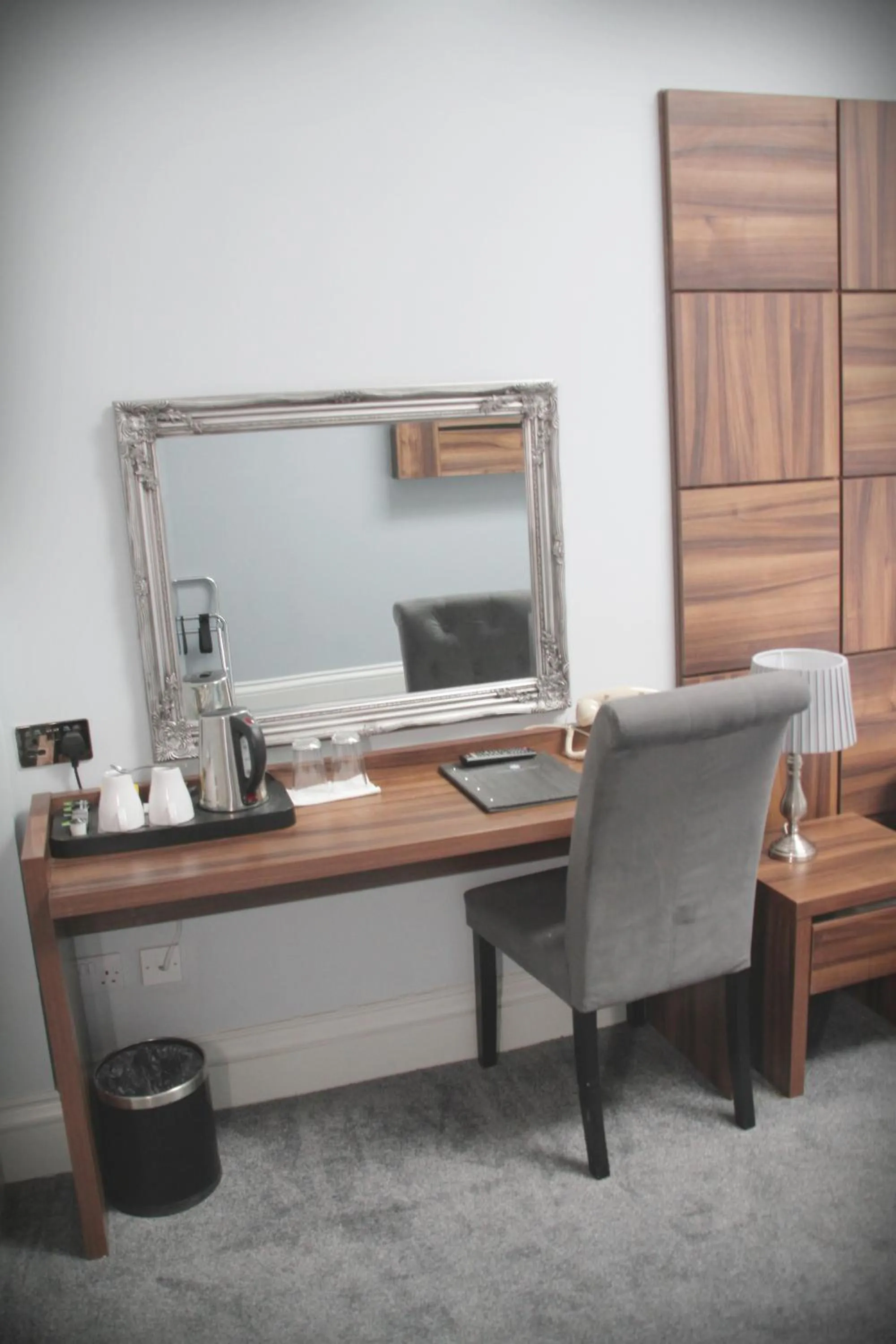 Coffee/tea facilities in Stanhill Court Hotel, a member of Radisson Individuals