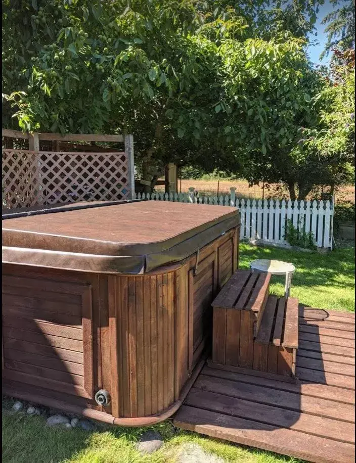 The Bluff on Whidbey The Bluff on Whidbey