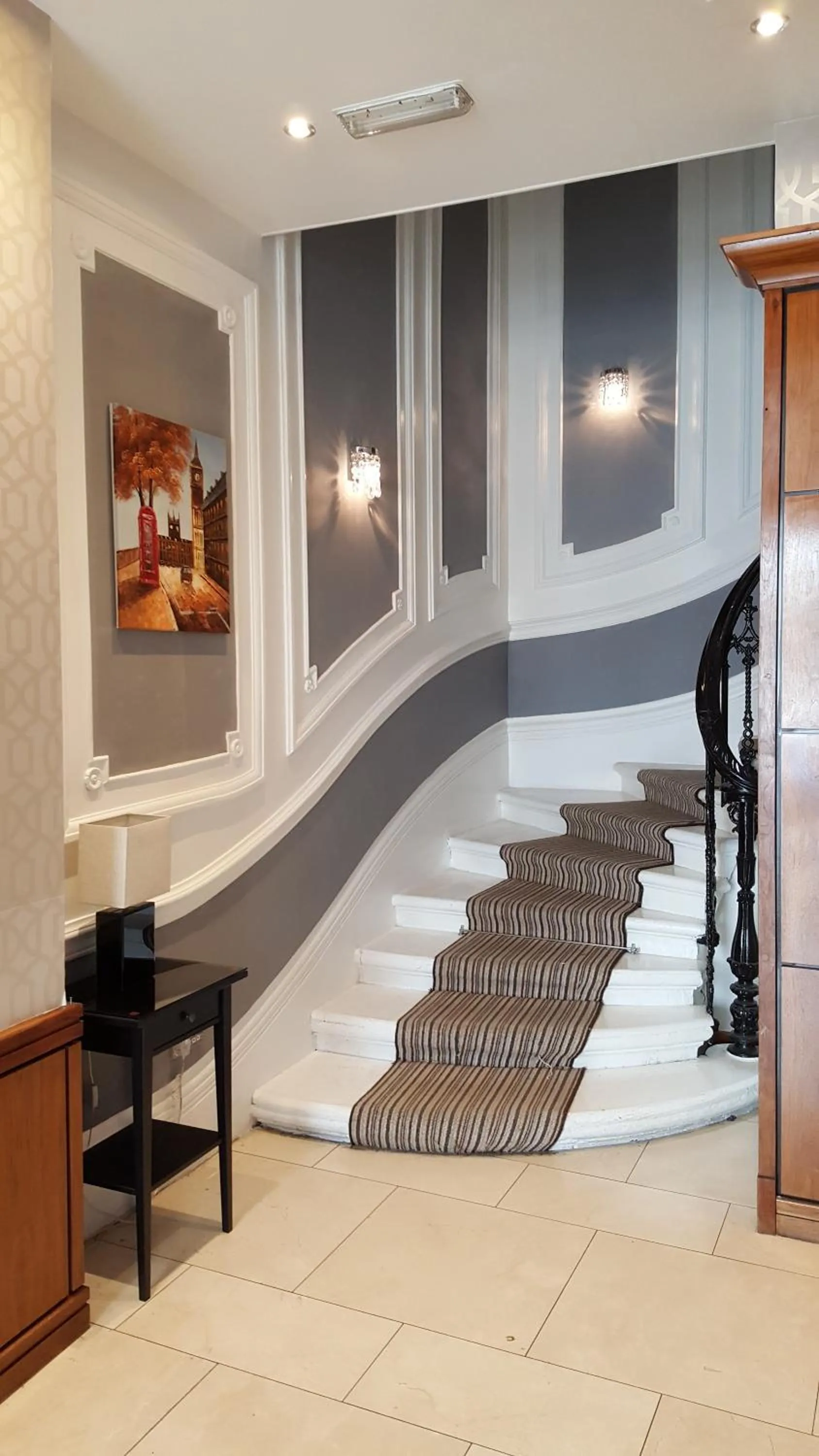 Facade/entrance in Duke Of Leinster Hotel