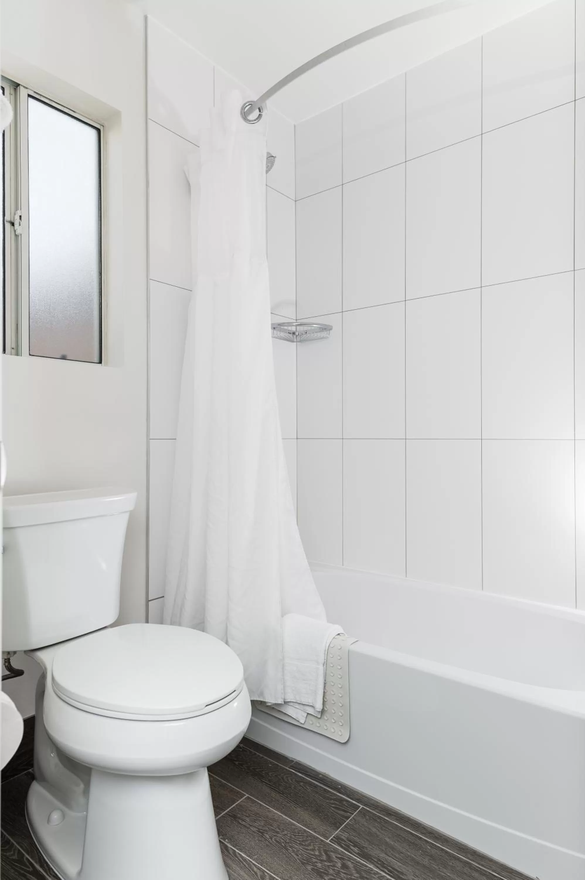 Alpine Inn near Convention Center and the Park