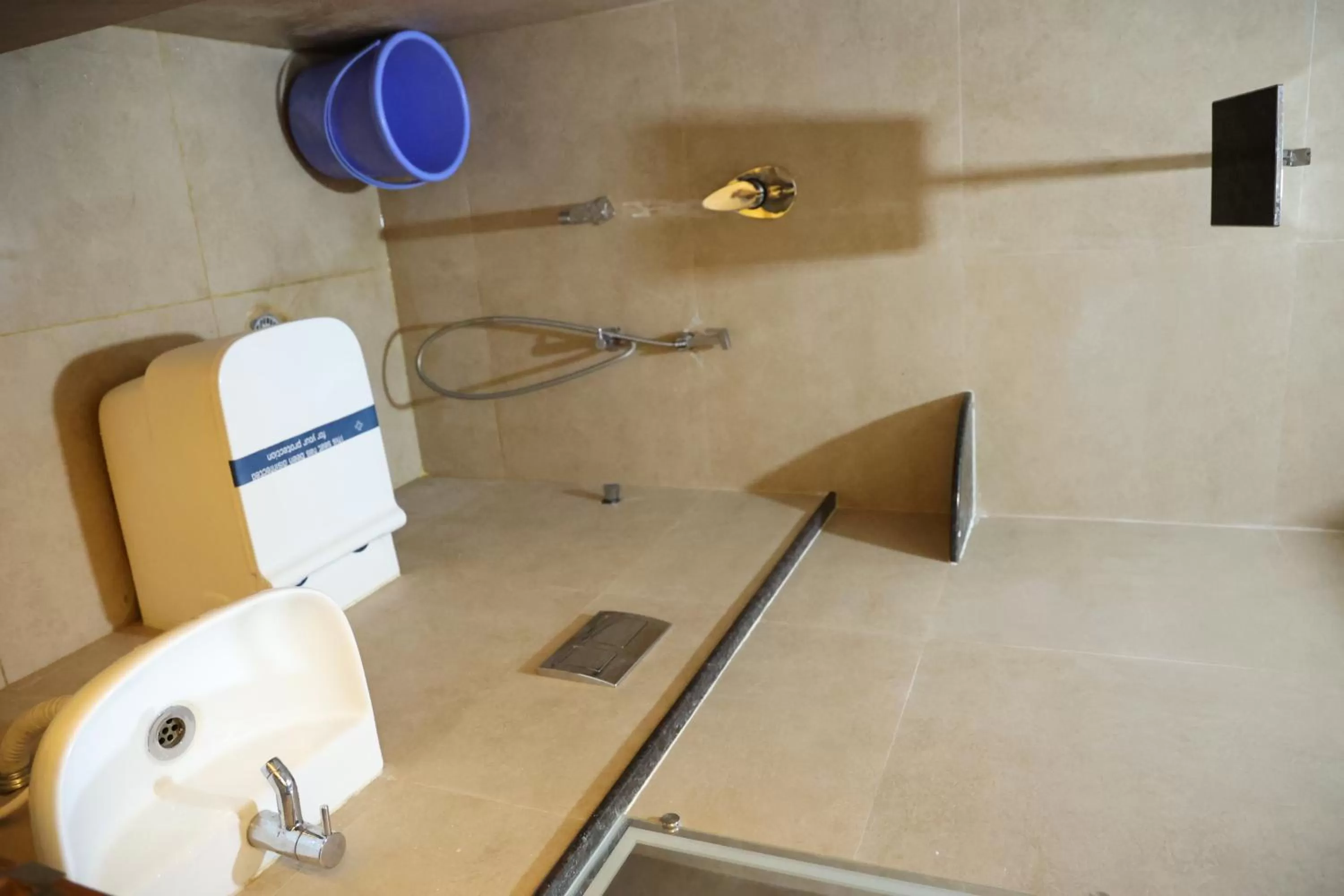 Bathroom in Hotel Amoha