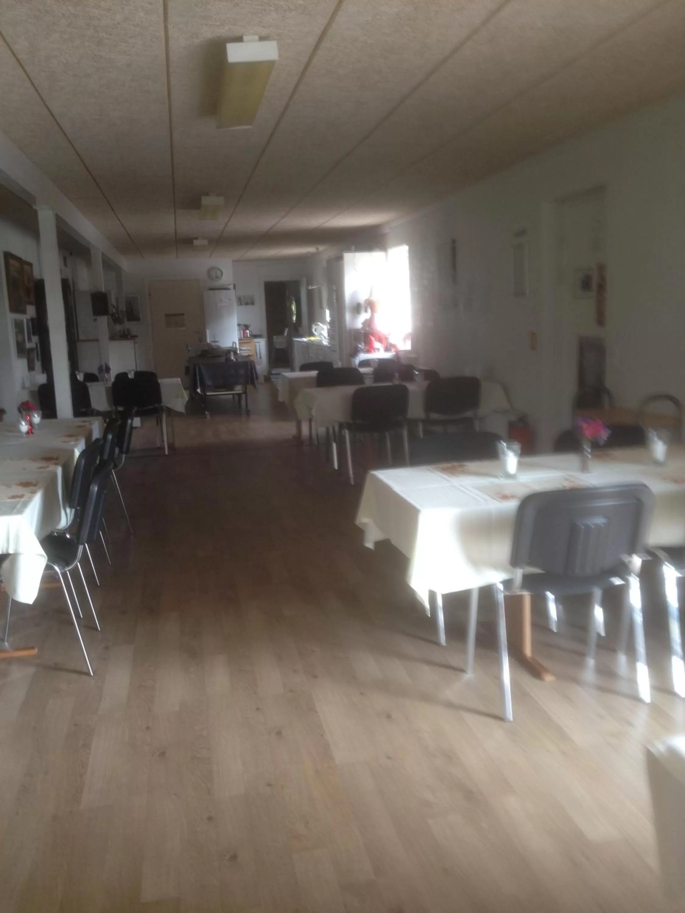 Other, Restaurant/Places to Eat in Give Bed & Breakfast