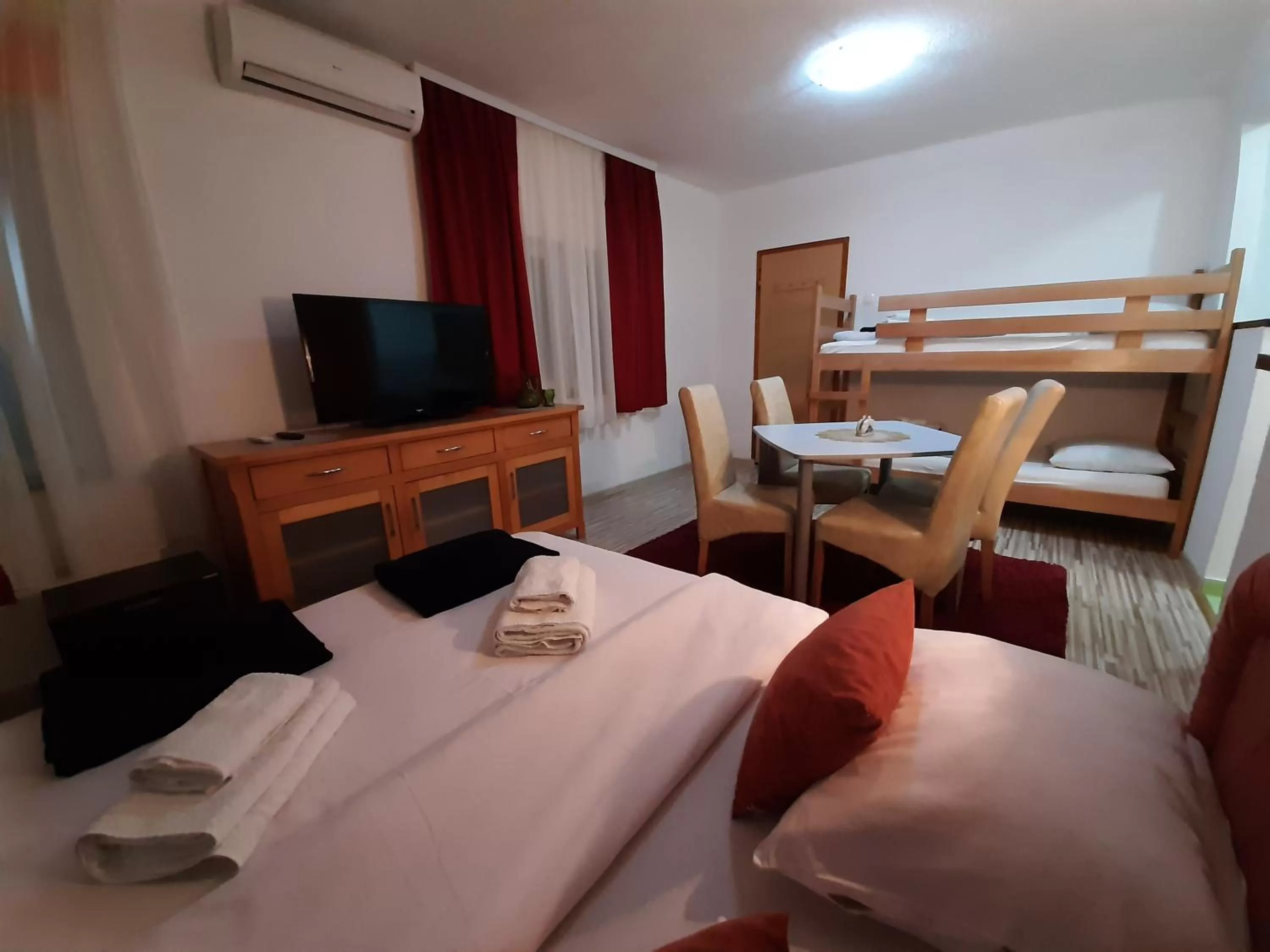 Bed in Guest House Nana