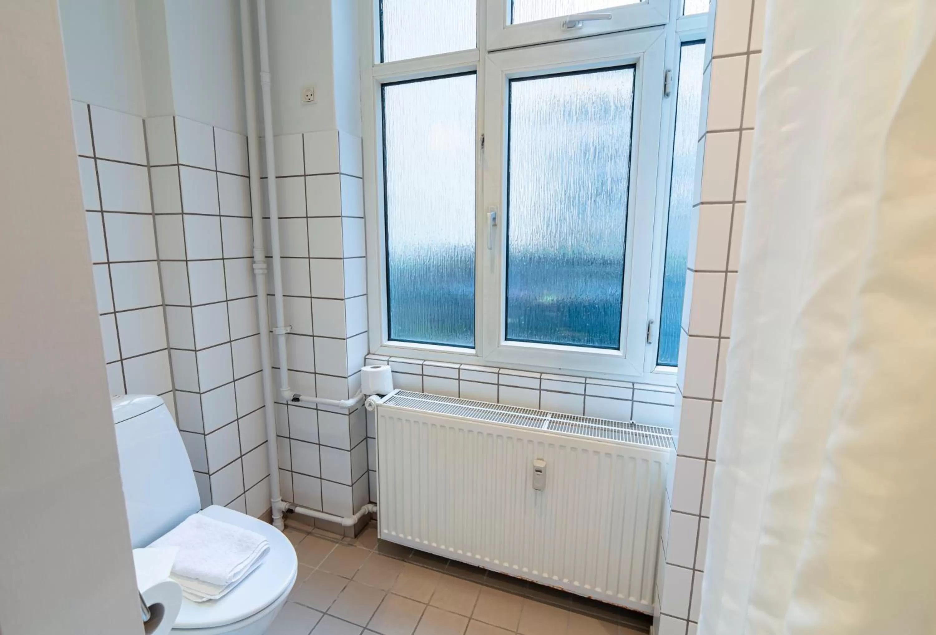 Toilet in Go Hotel Saga