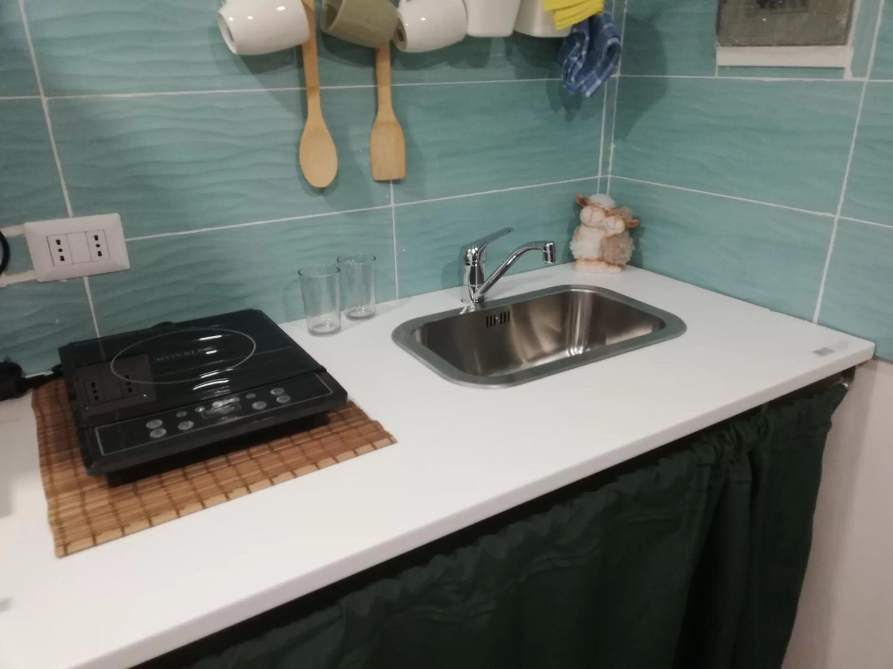 Kitchen/Kitchenette in BnB Simy3