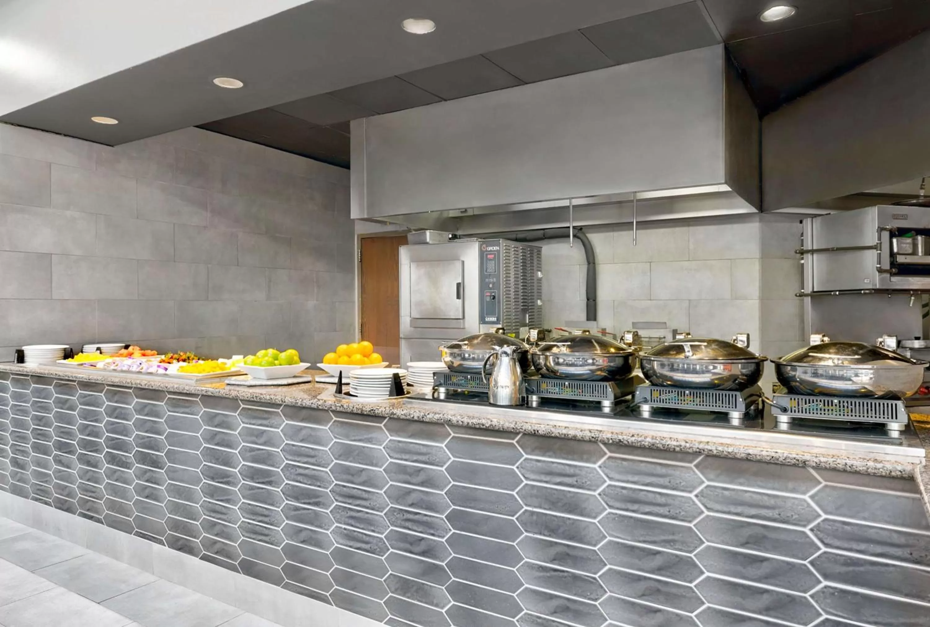 Breakfast in DoubleTree by Hilton Davenport