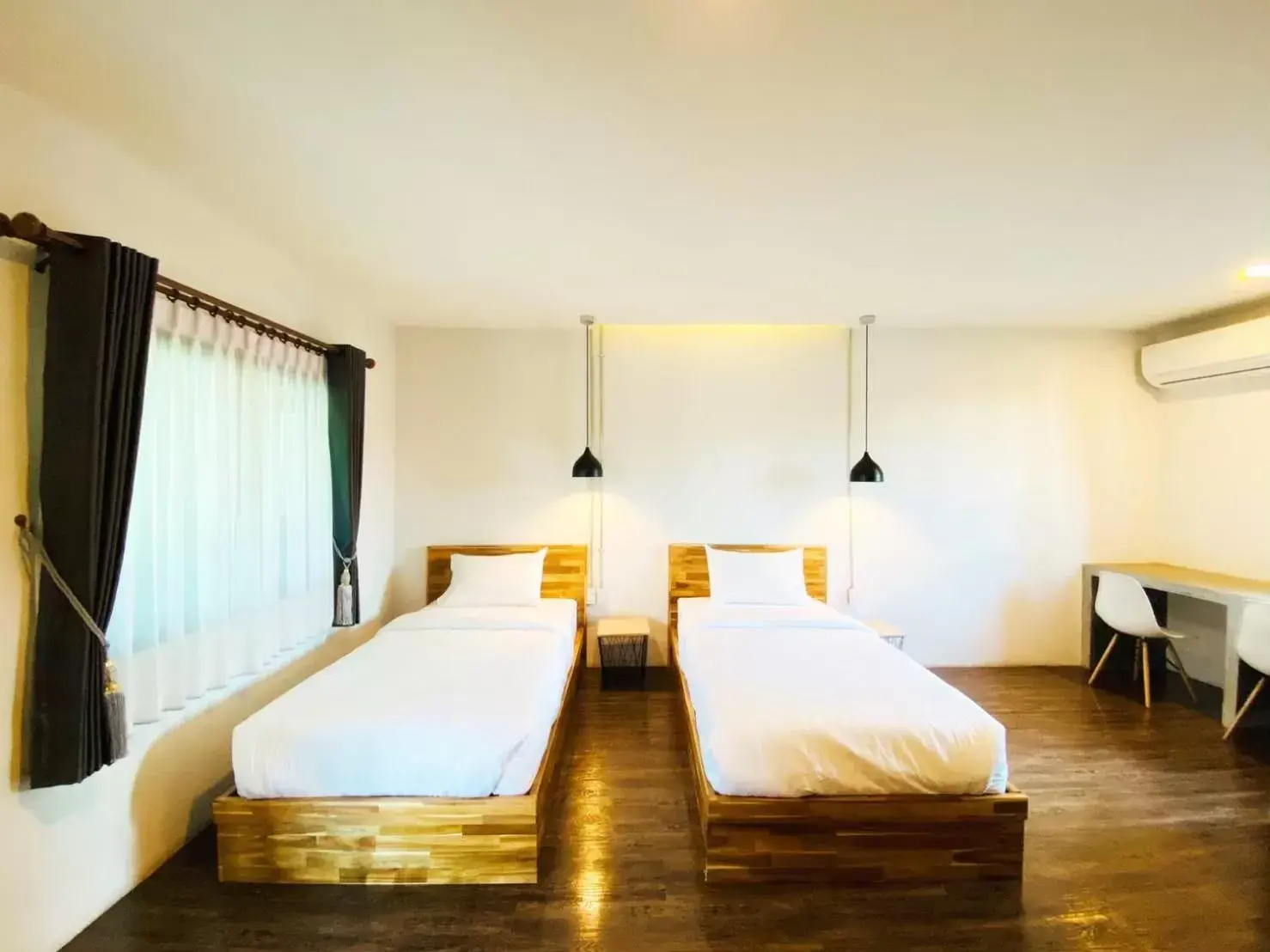 Deluxe Twin Room in Leela Boutique (ลีลาบูทีค) Deluxe Twin Room in Leela Boutique (ลีลาบูทีค)