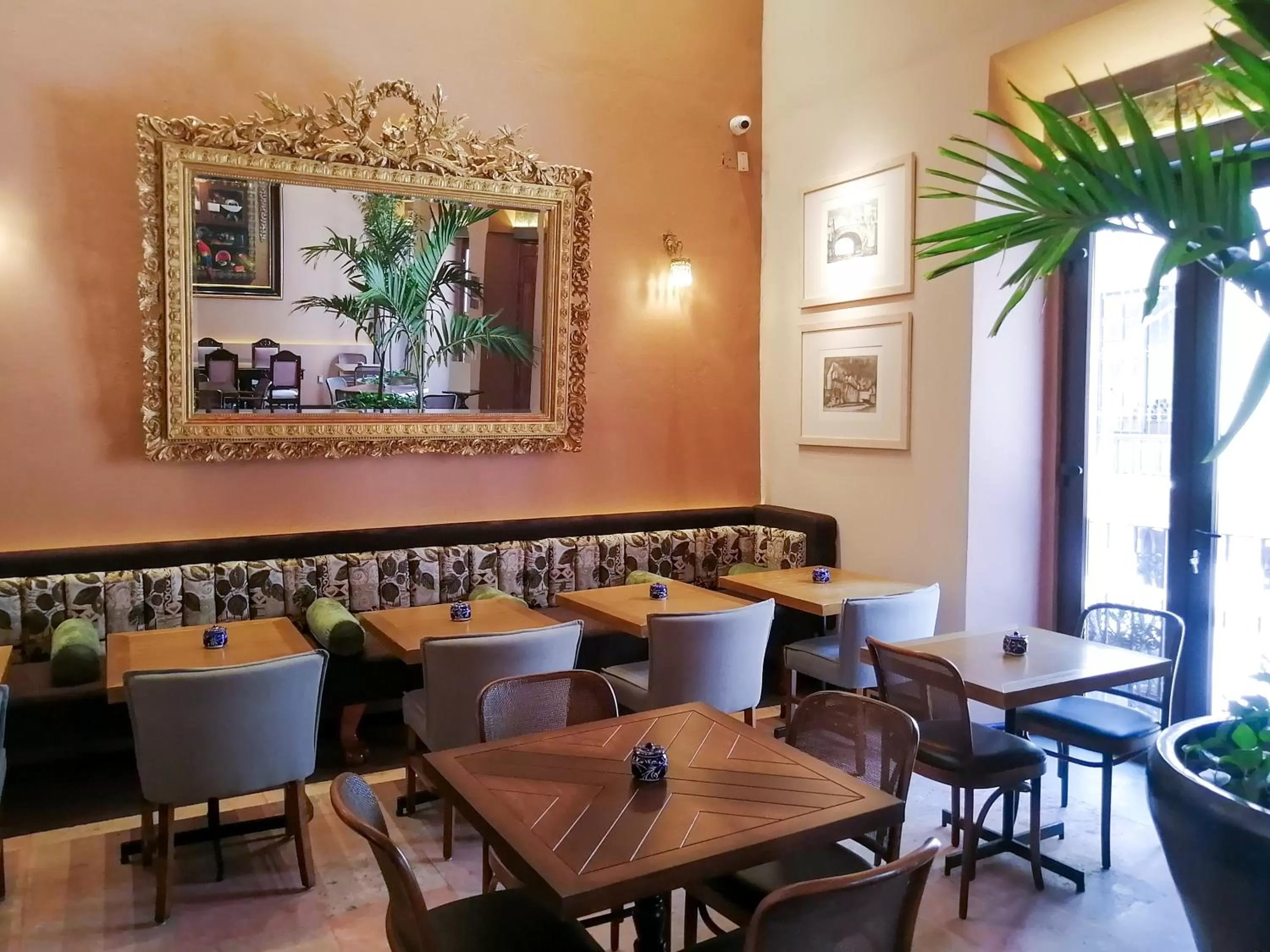 Restaurant/places to eat in Casona Alonso 10- Hotel Boutique