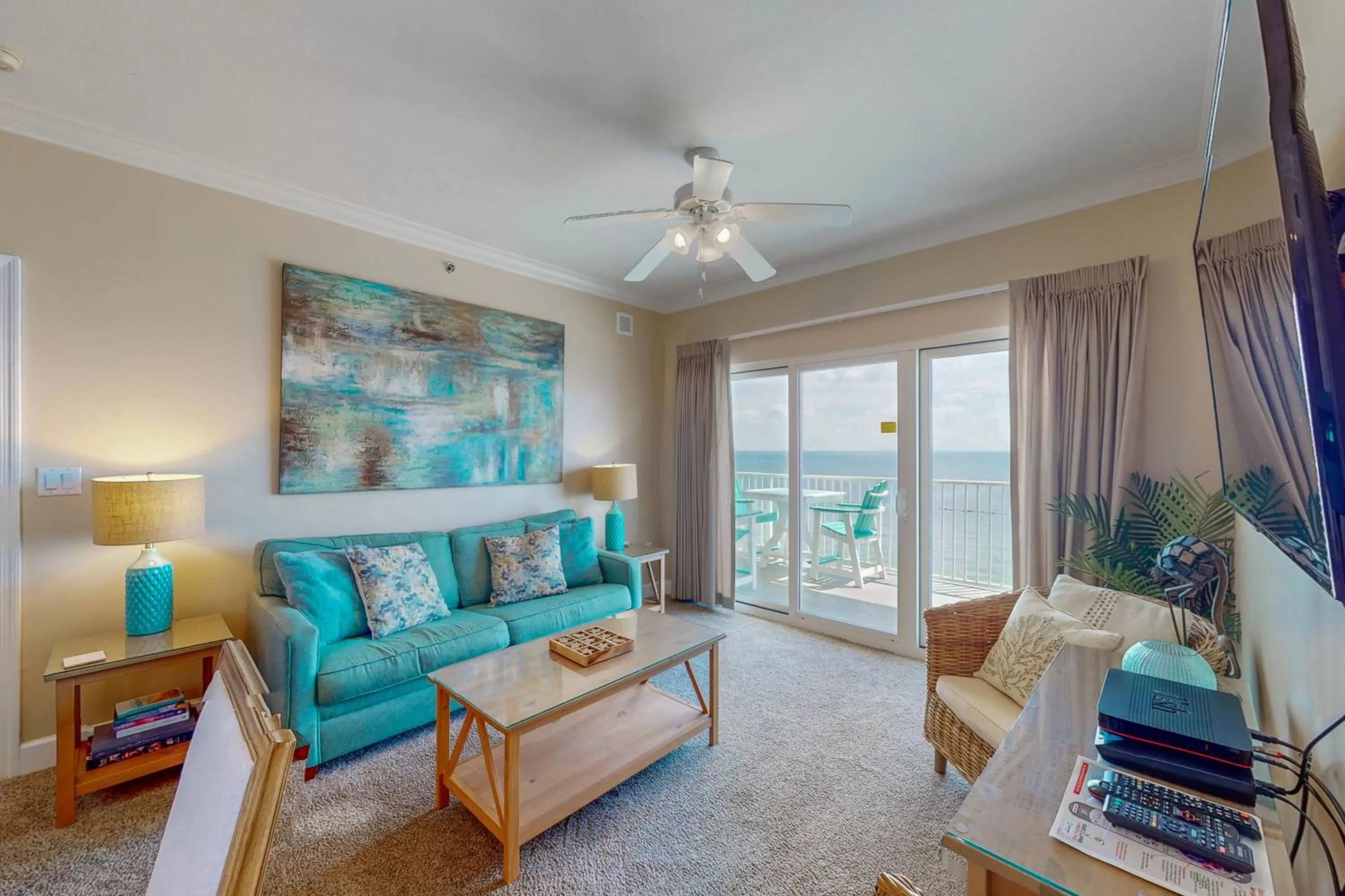 Seating Area in Seawind #1109