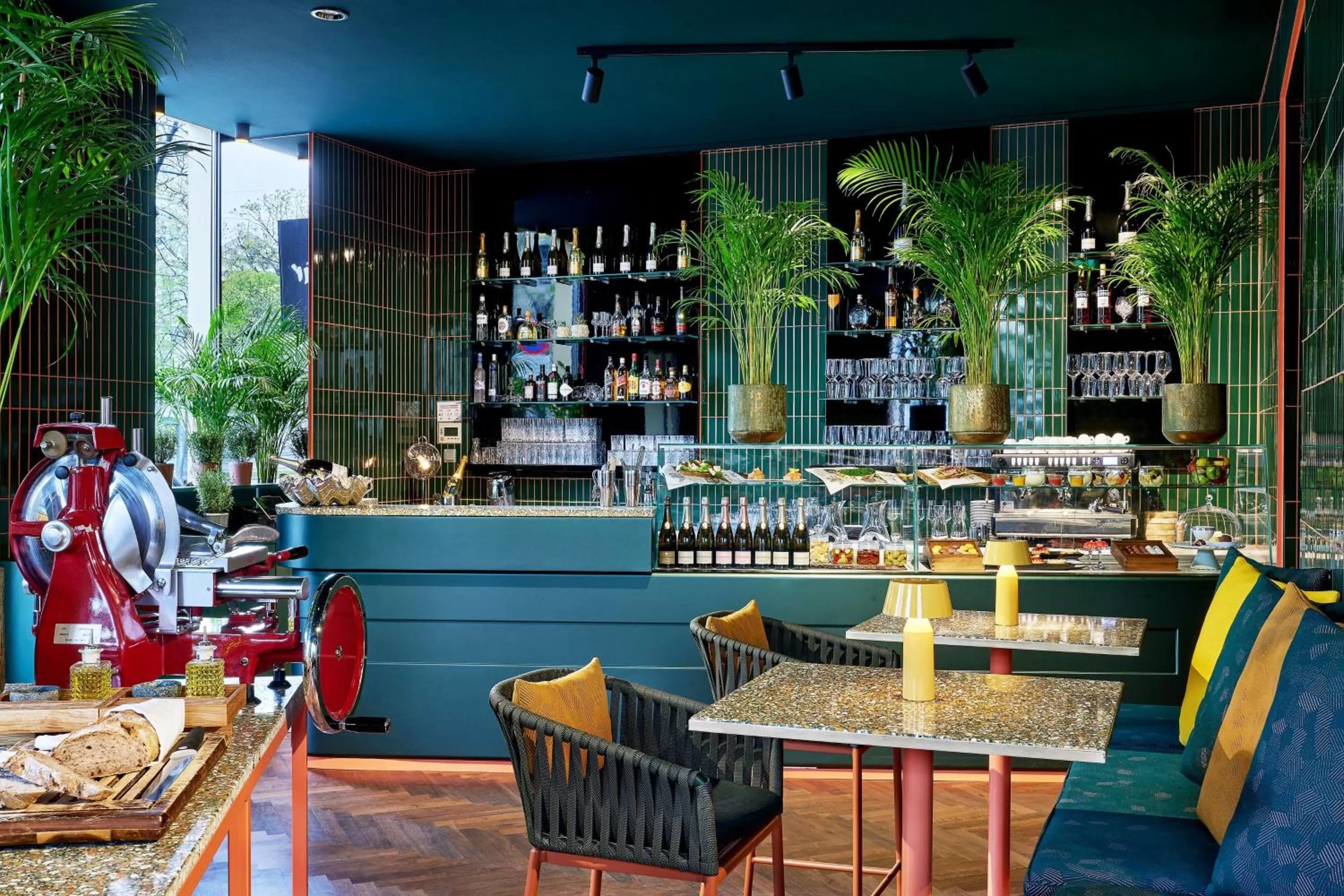 Lounge or bar in Le Méridien Vienna