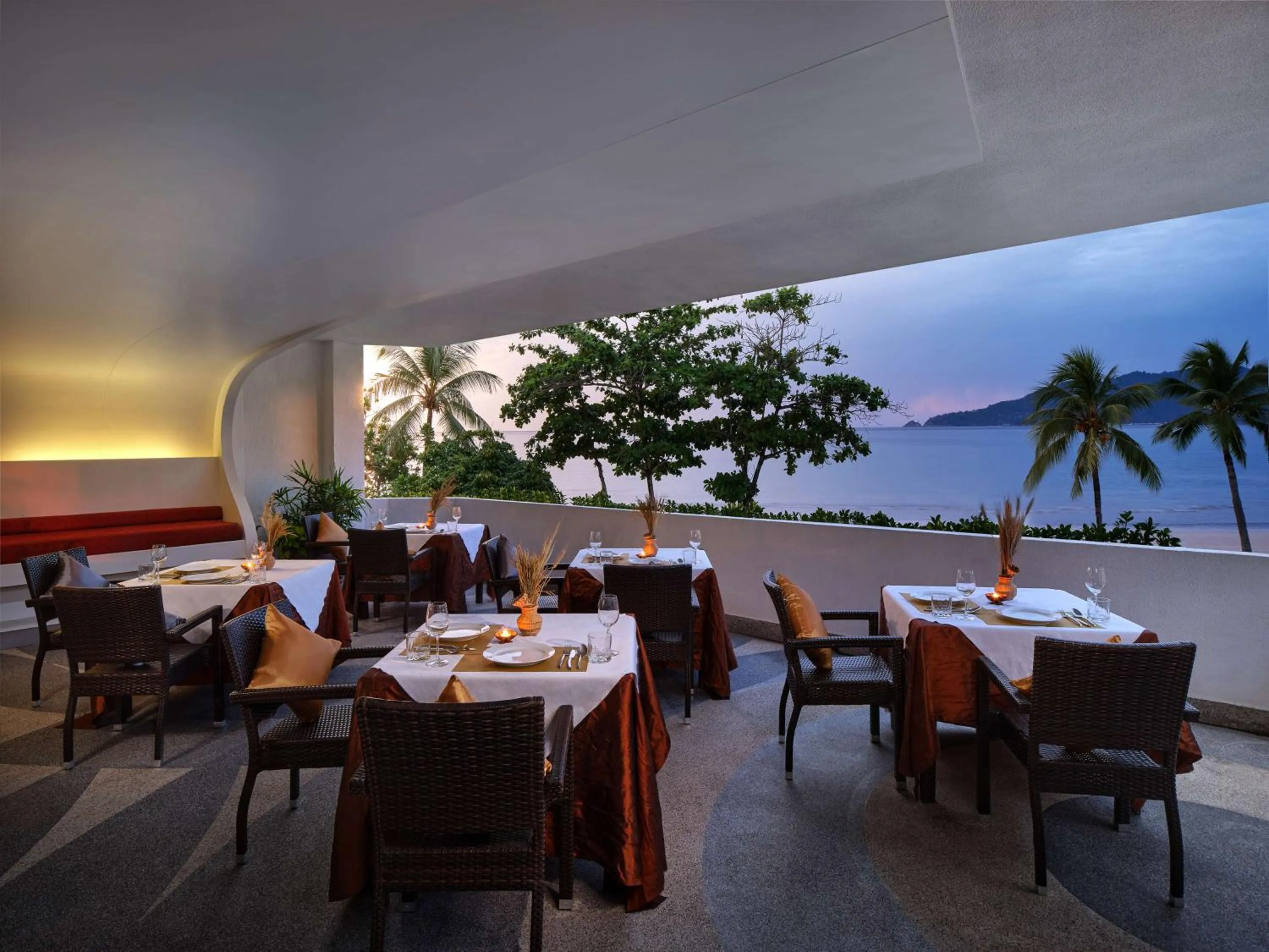 Restaurant/places to eat in Homm Bliss Southbeach Patong