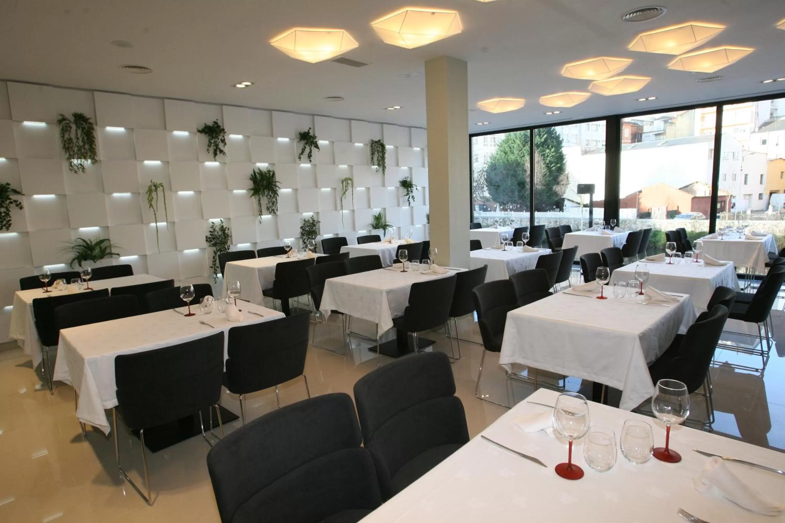 Restaurant/places to eat in Hotel Cardenal