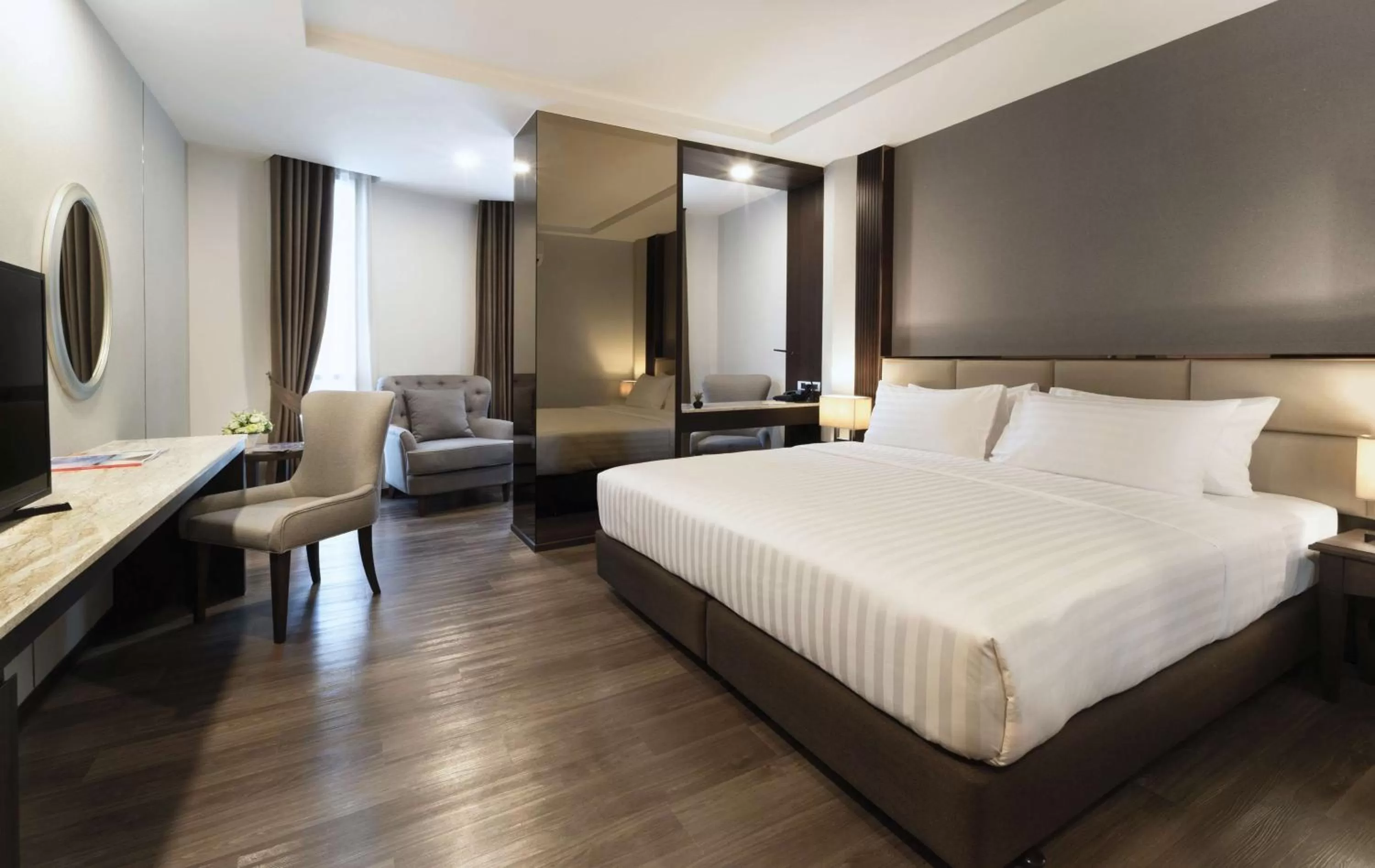 Bedroom, Bed in SureStay Plus by Best Western Sukhumvit 2