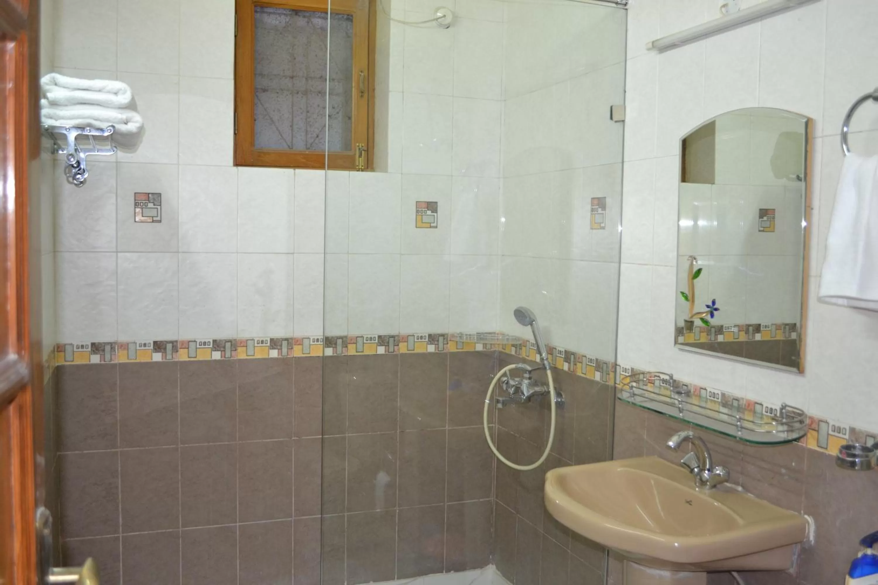 Bathroom in Raj Cottage Ganga Vatika