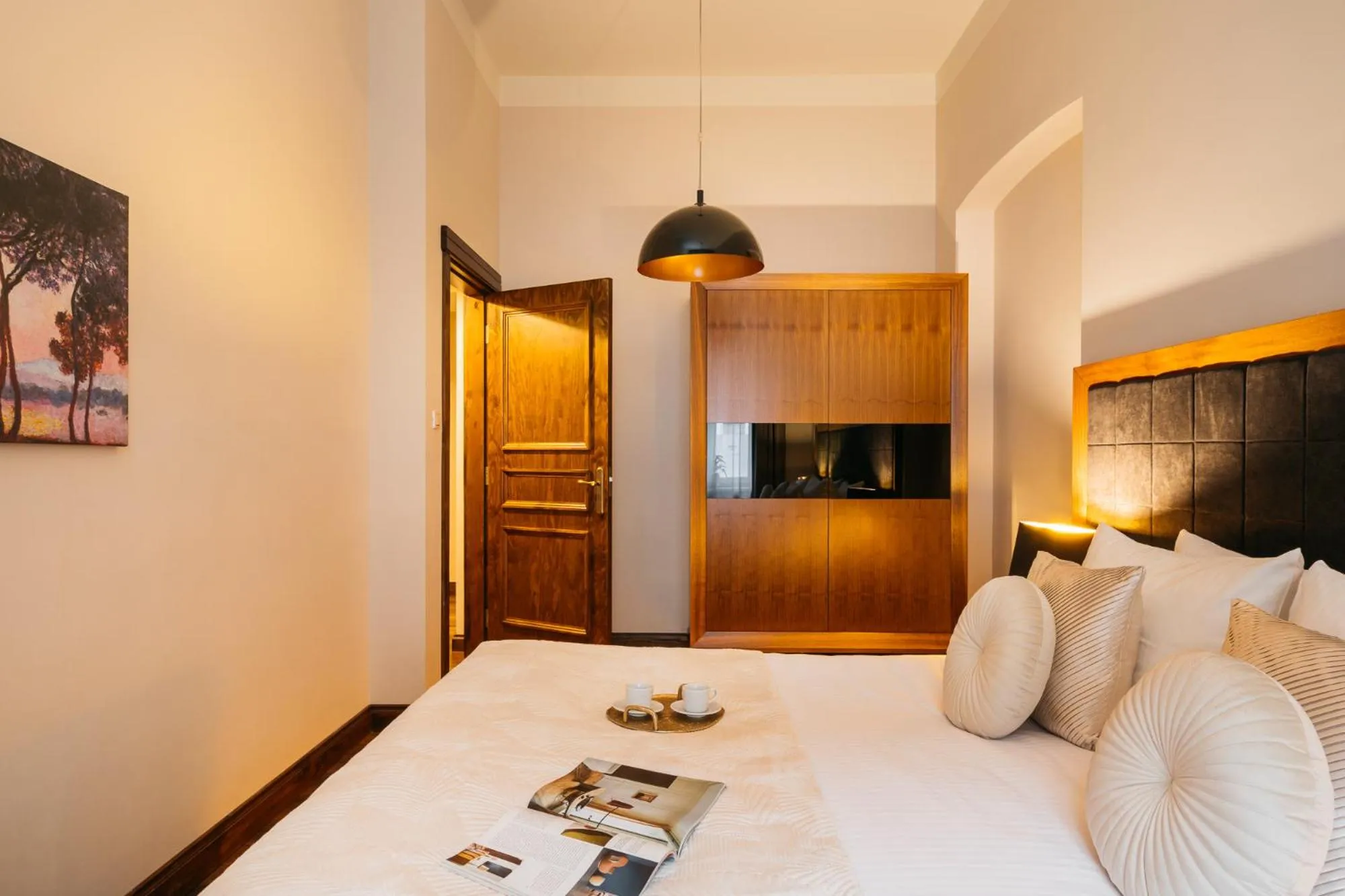 Bed in Topolowa Residence - LoftAffair Collection