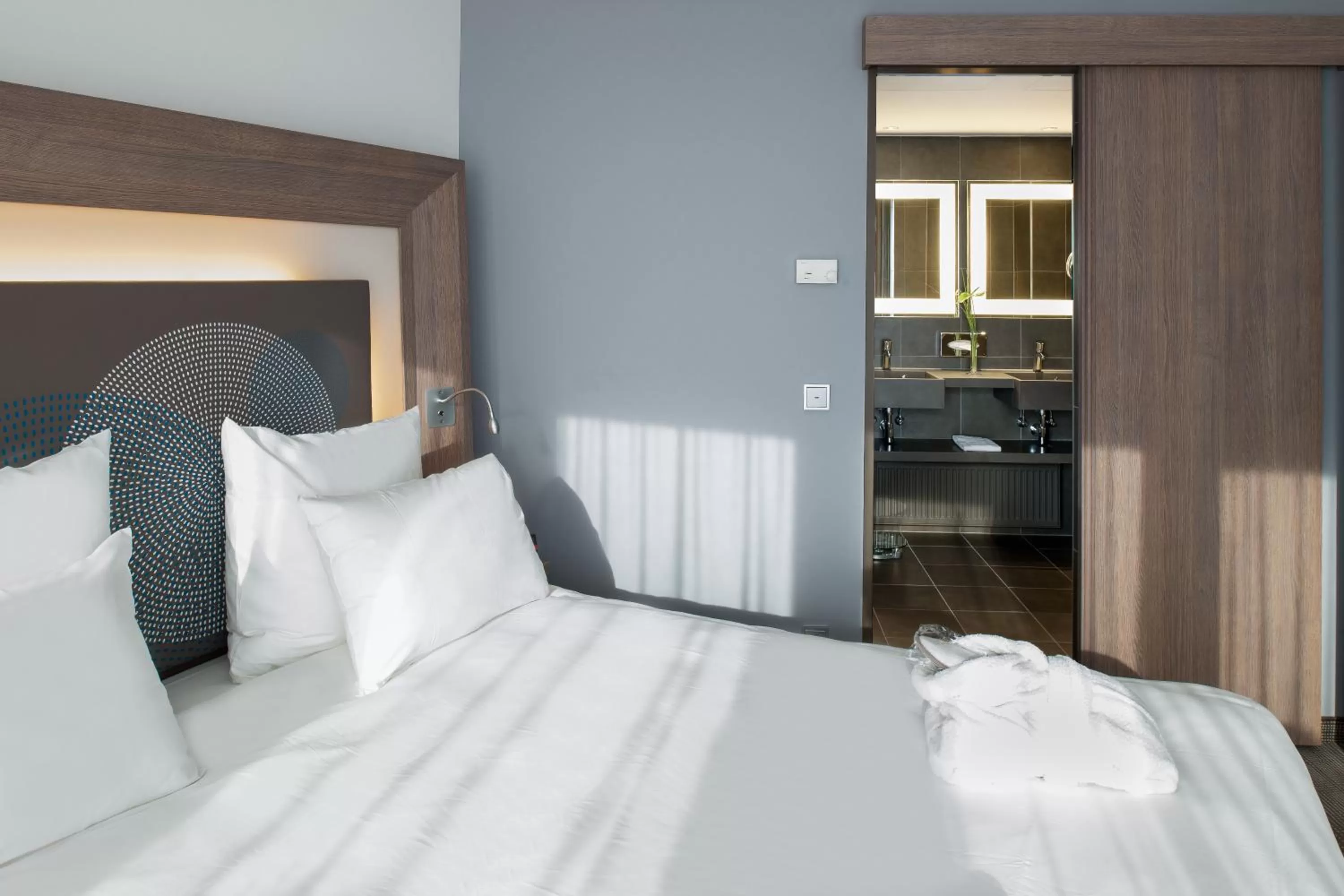 Bed in Novotel Hannover