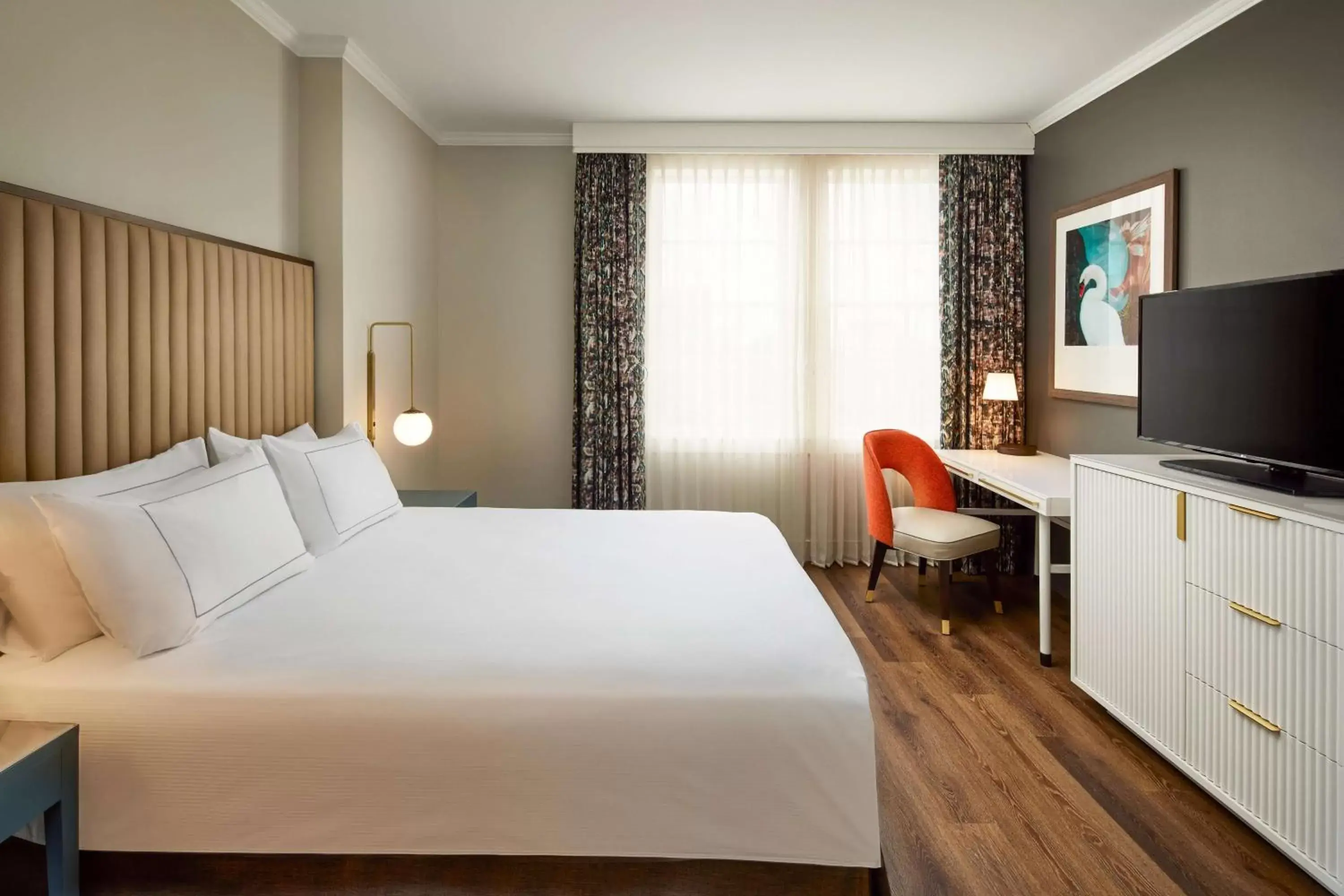 Queen Room with Accessible Tub in The Terrace Hotel Lakeland, Tapestry Collection by Hilton Queen Room with Accessible Tub in The Terrace Hotel Lakeland, Tapestry Collection by Hilton