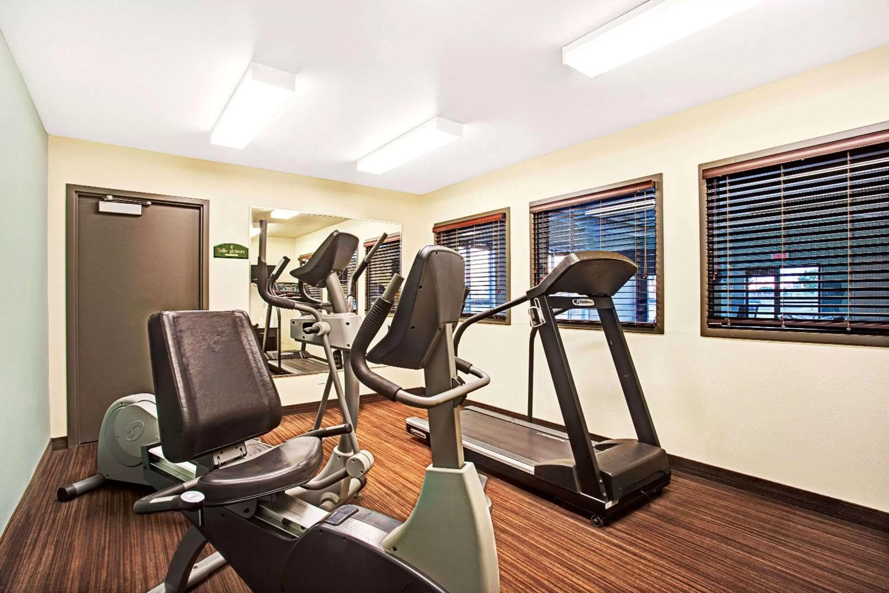 On site in Super 8 by Wyndham Lachenaie/Terrebonne