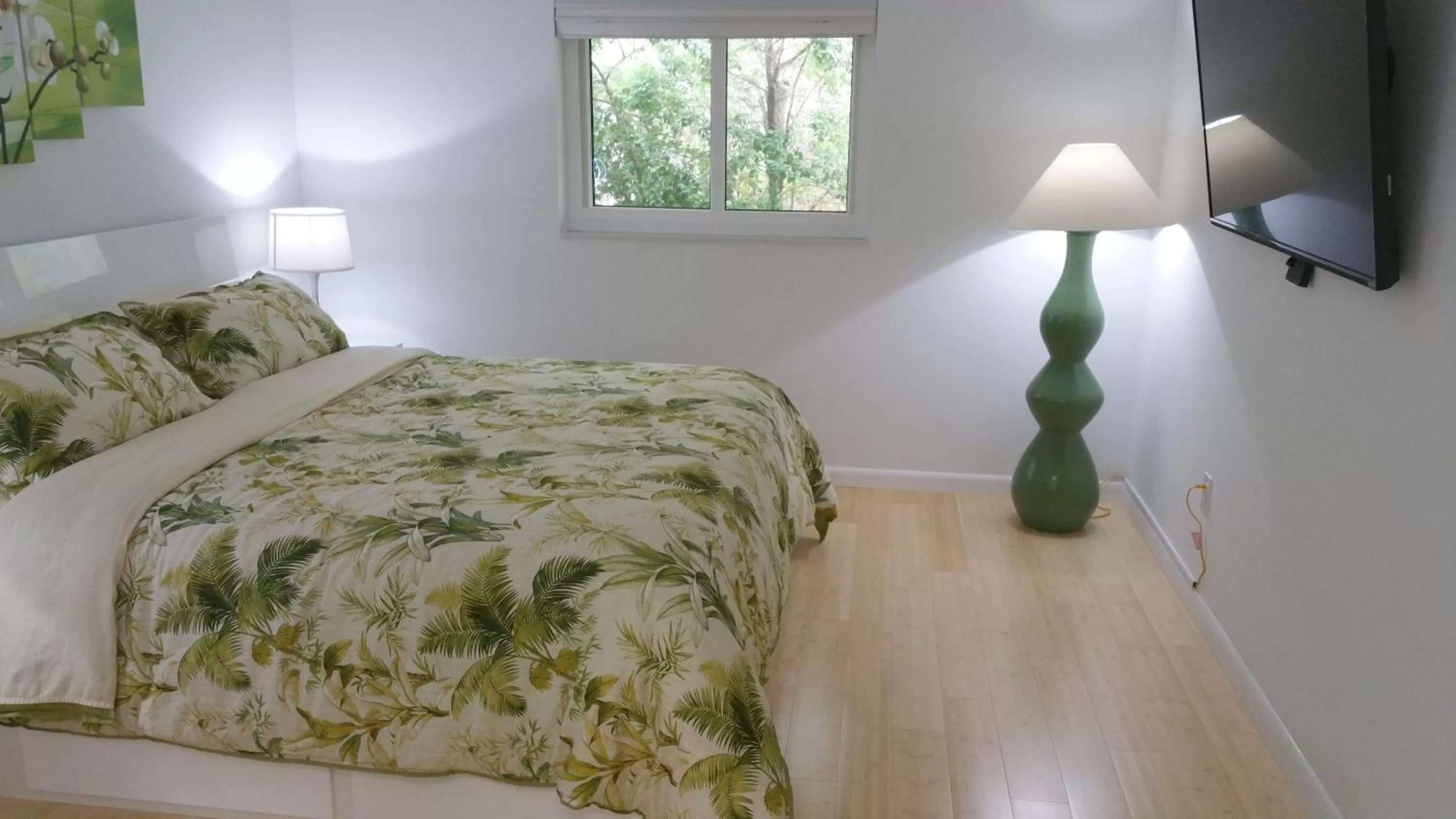 Bedroom, Bed in Downtown Hollywood Boutique Hotel