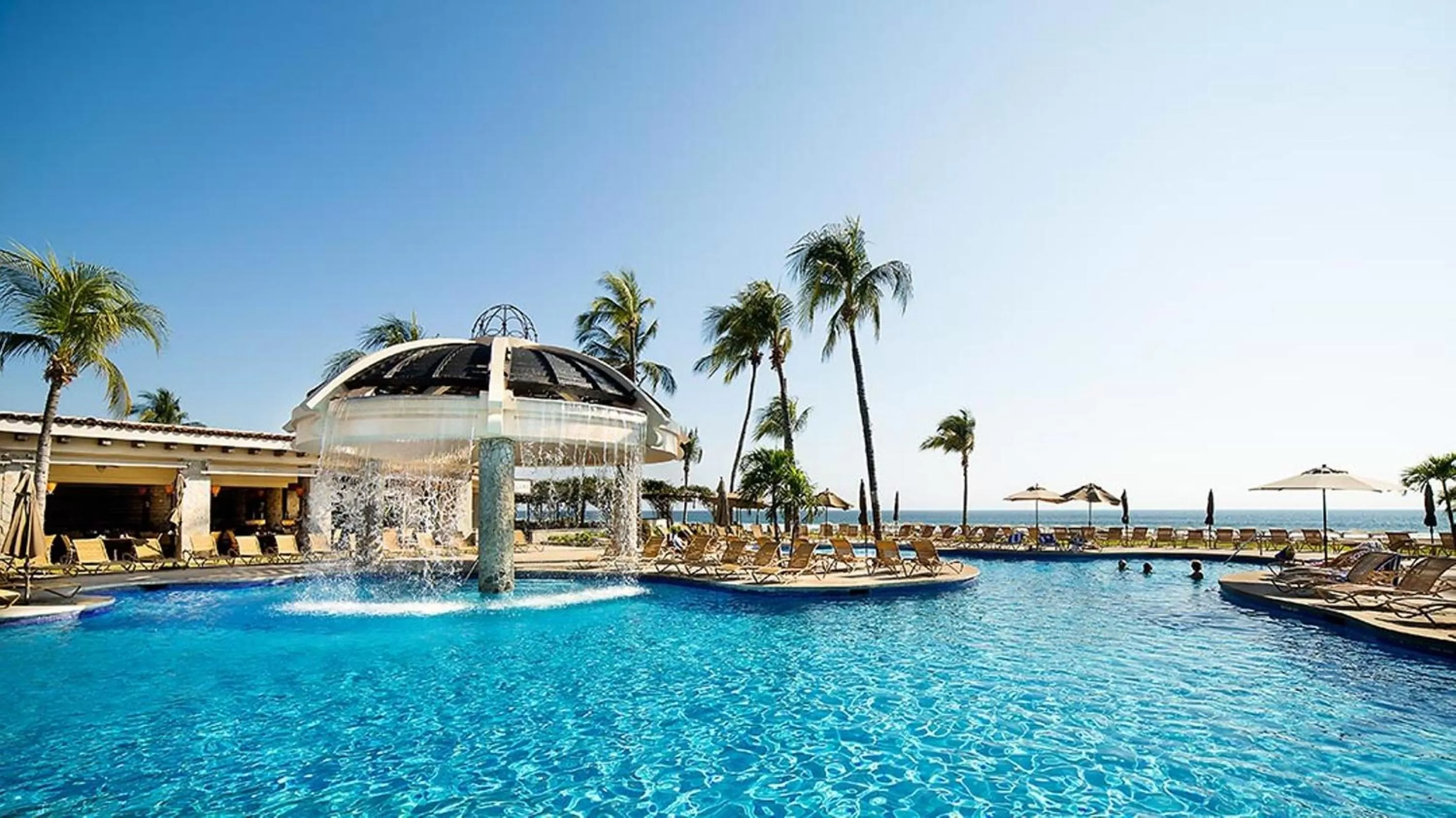 Swimming pool in Pierre Mundo Imperial Riviera Diamante Acapulco
