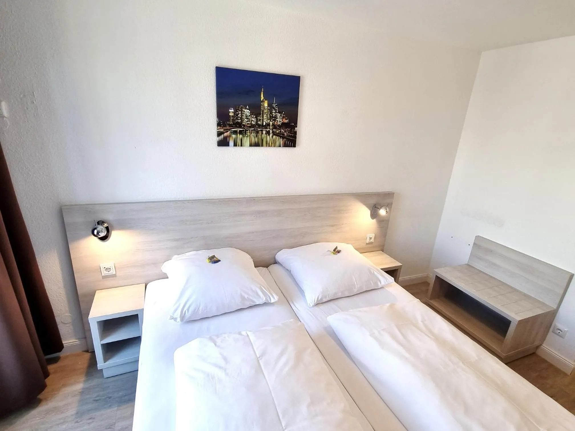 Bedroom, Bed in Adler Hotel Frankfurt