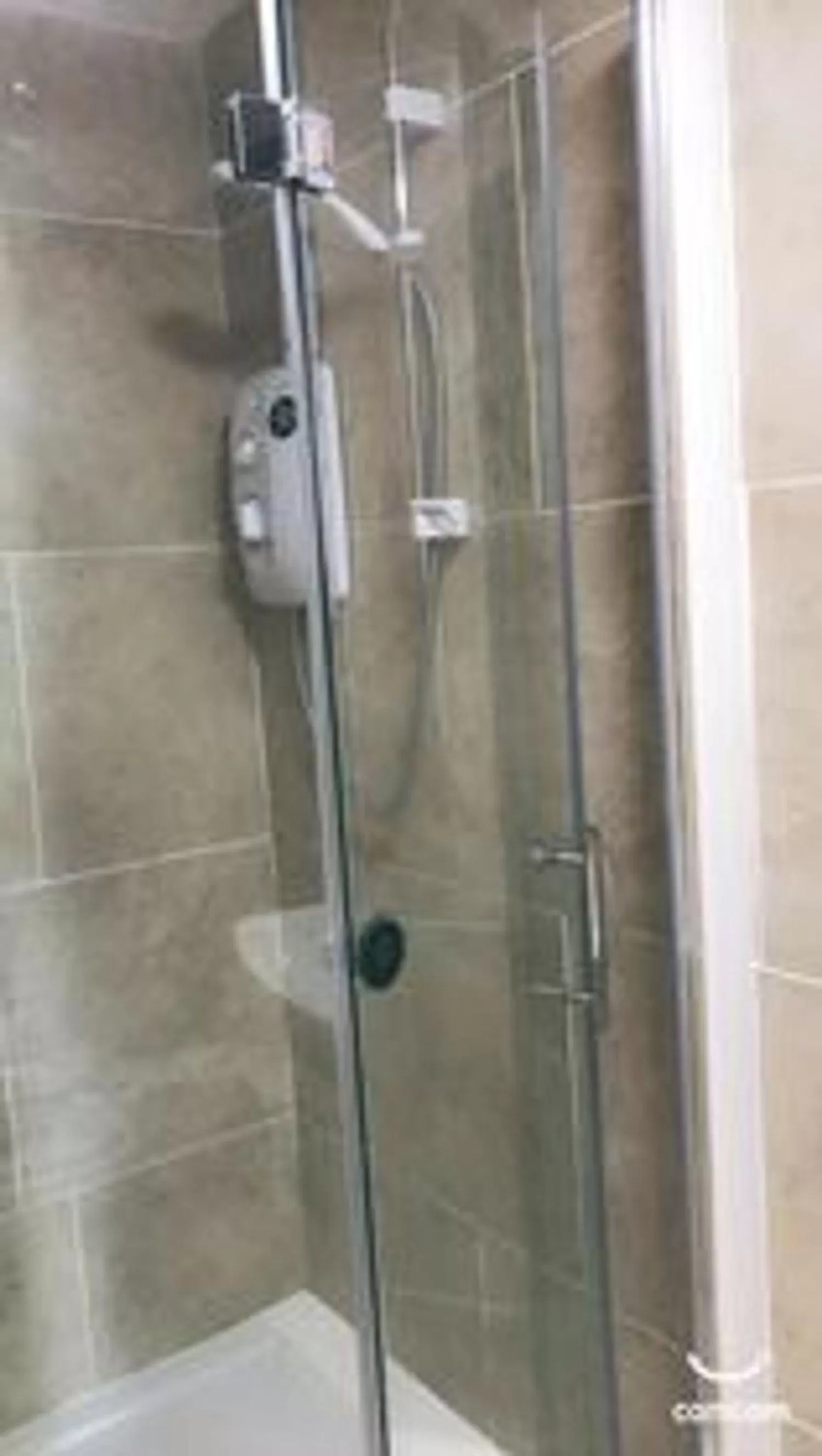 Shower in St Peters Bed and Breakfast