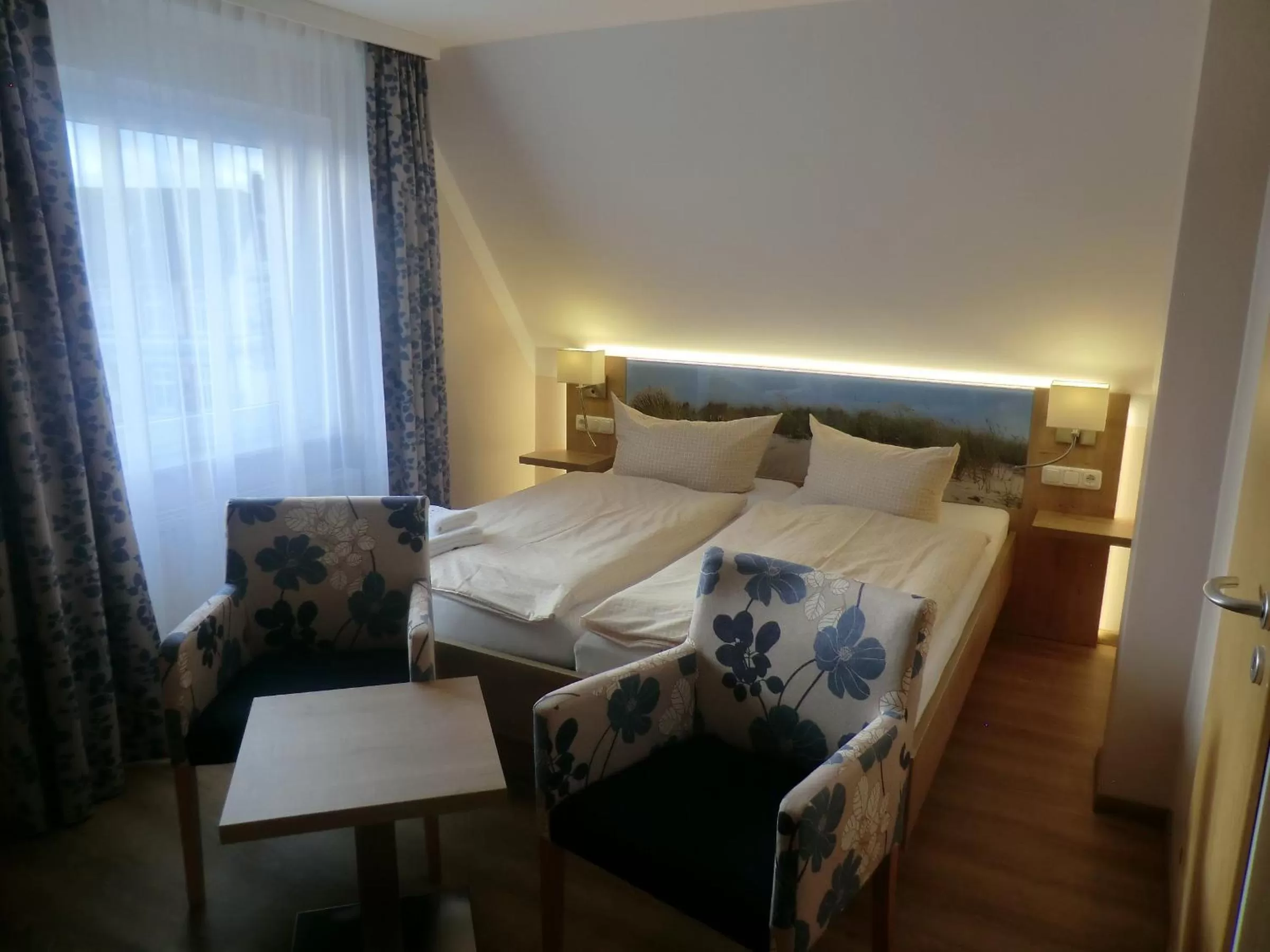 Day, Bed in Hotel Pension Am Hafen