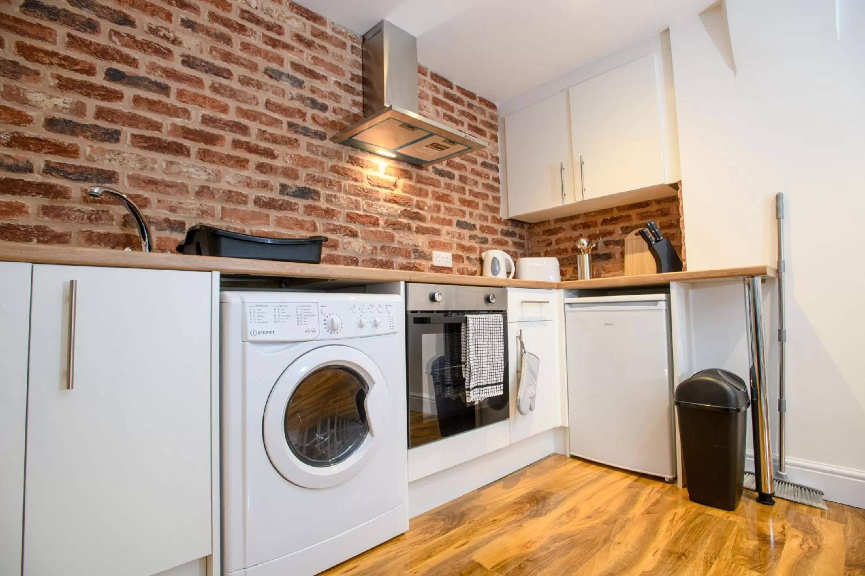 Kitchen/Kitchenette in 1 King Size Bed Cathedral View 1 Apartment