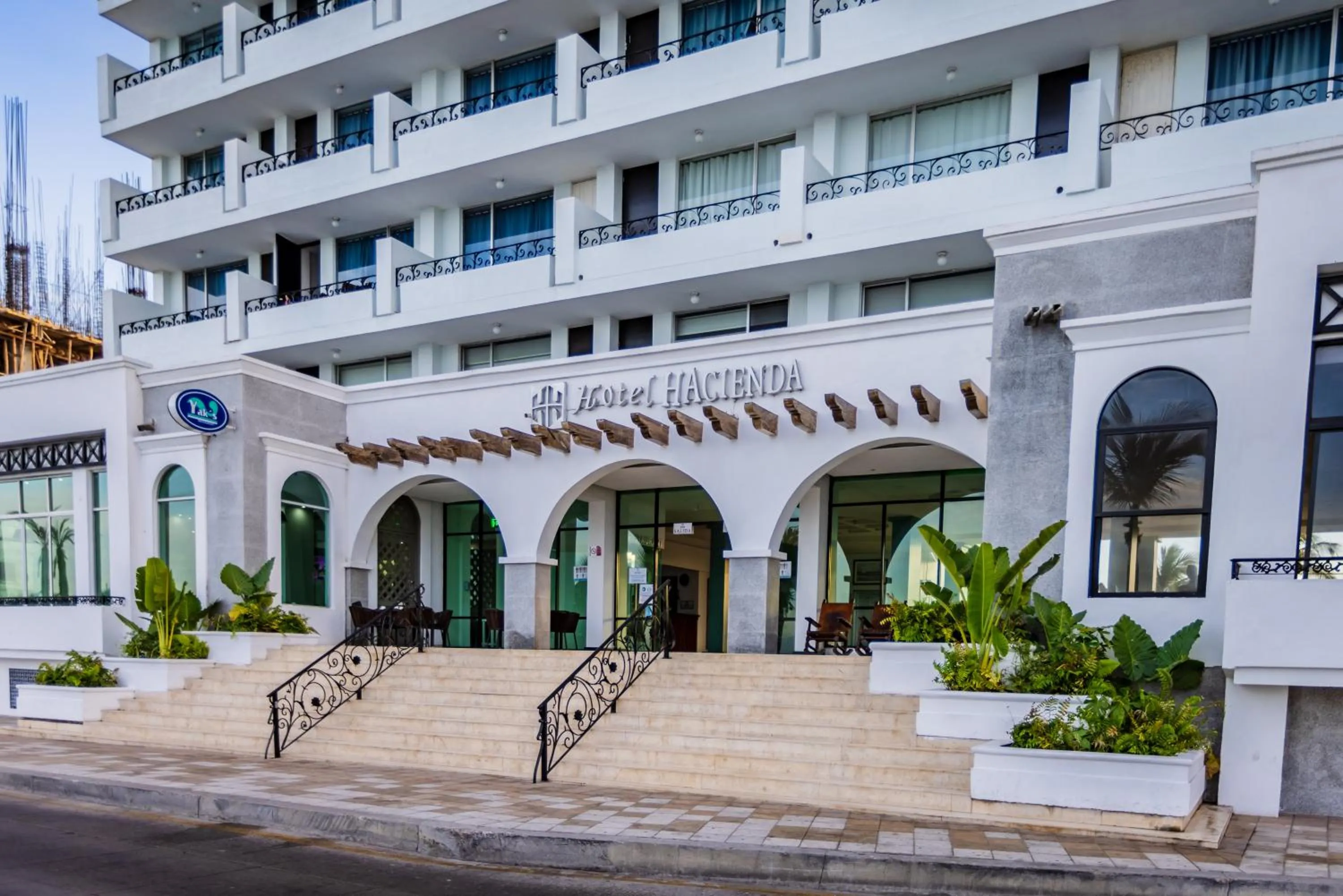 Facade/entrance in Hacienda Mazatlán sea view