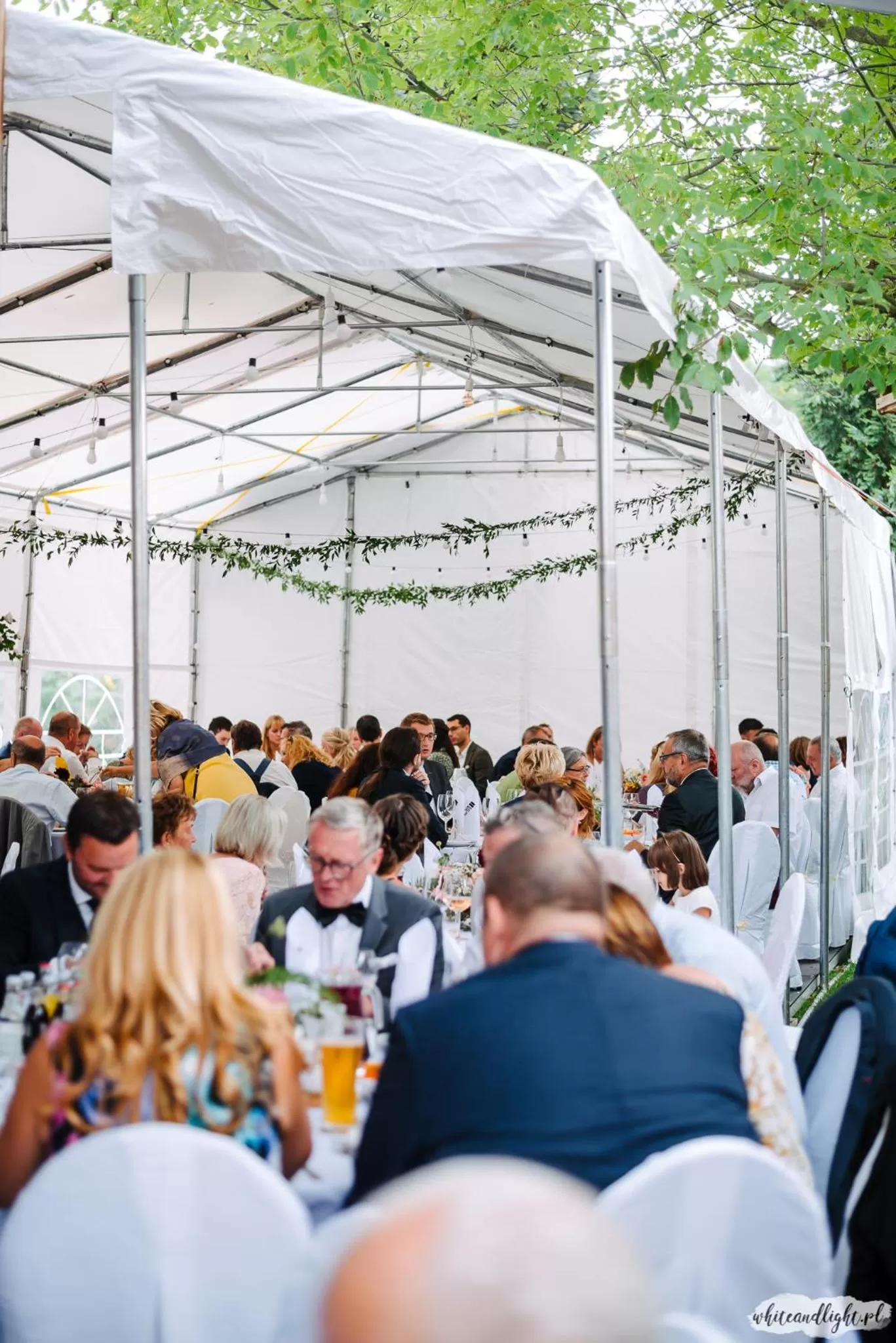 Restaurant/places to eat in Salon Win Wine Bar & Apartments