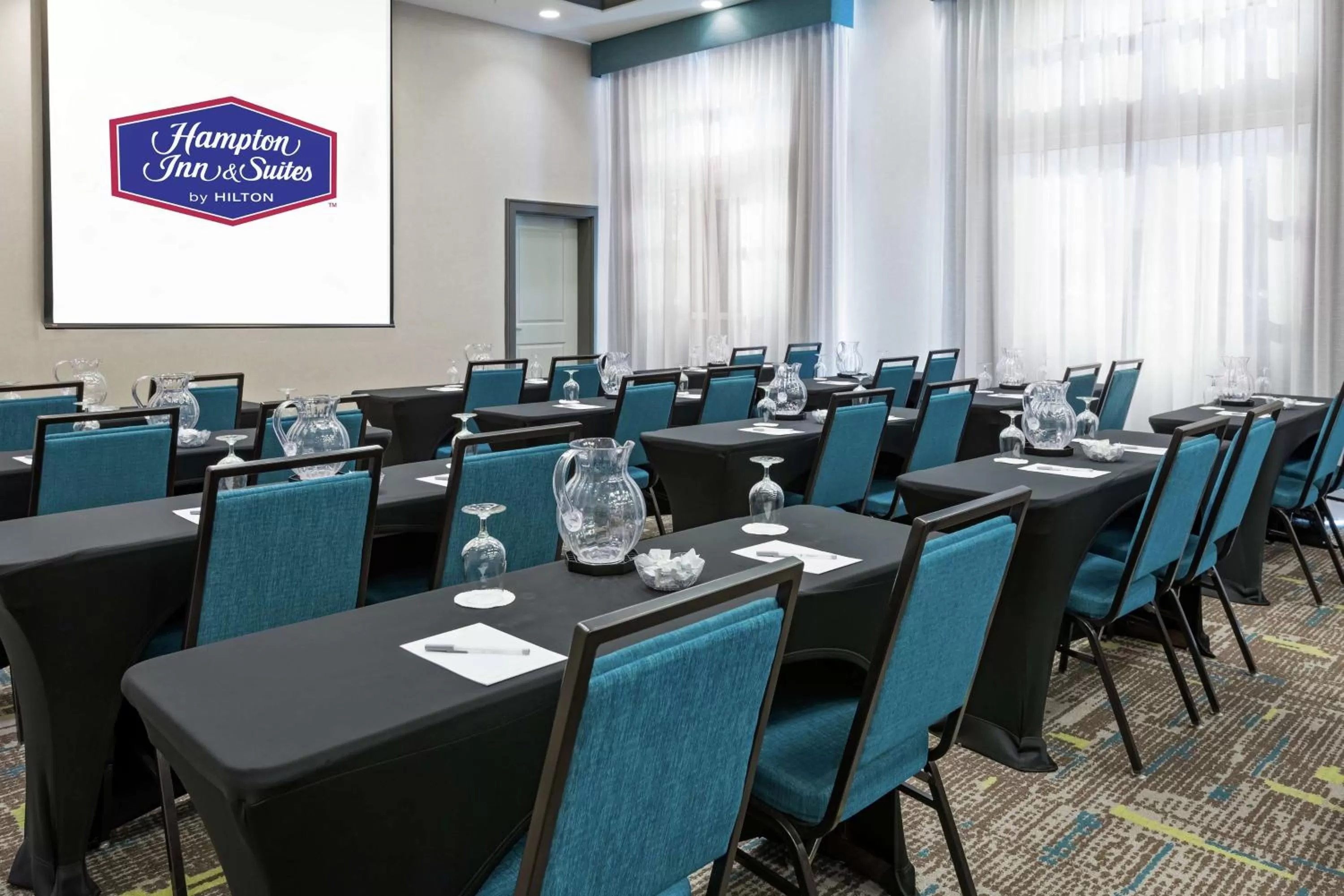 Meeting/conference room in Hampton Inn & Suites Orlando Airport at Gateway Village