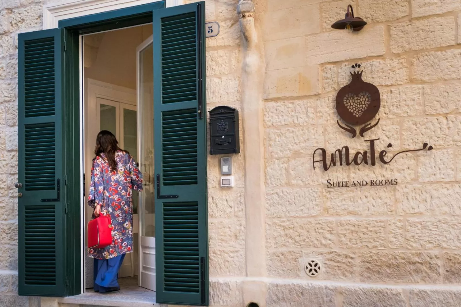 Facade/entrance in Amatè Suite