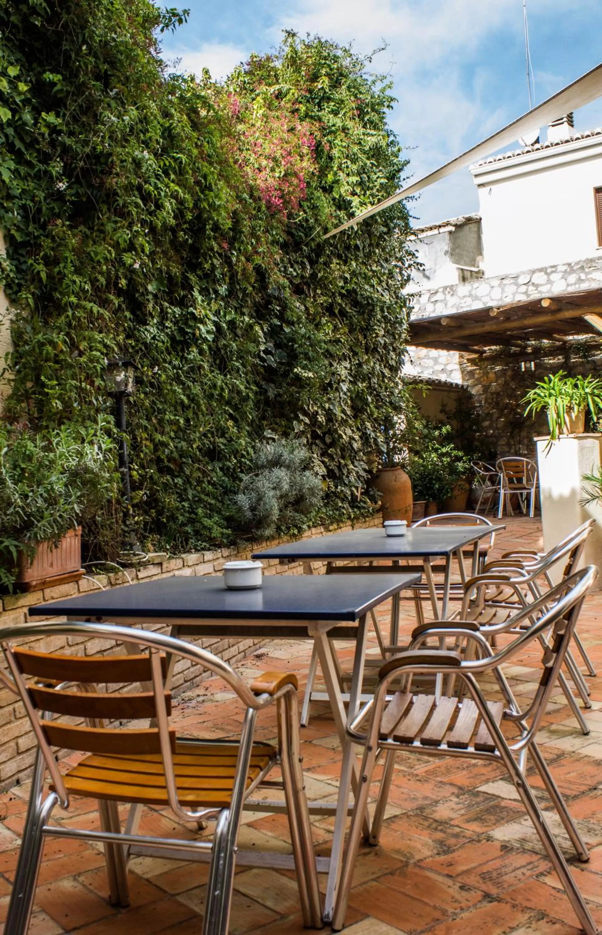 Seating area in La Font D'Alcala