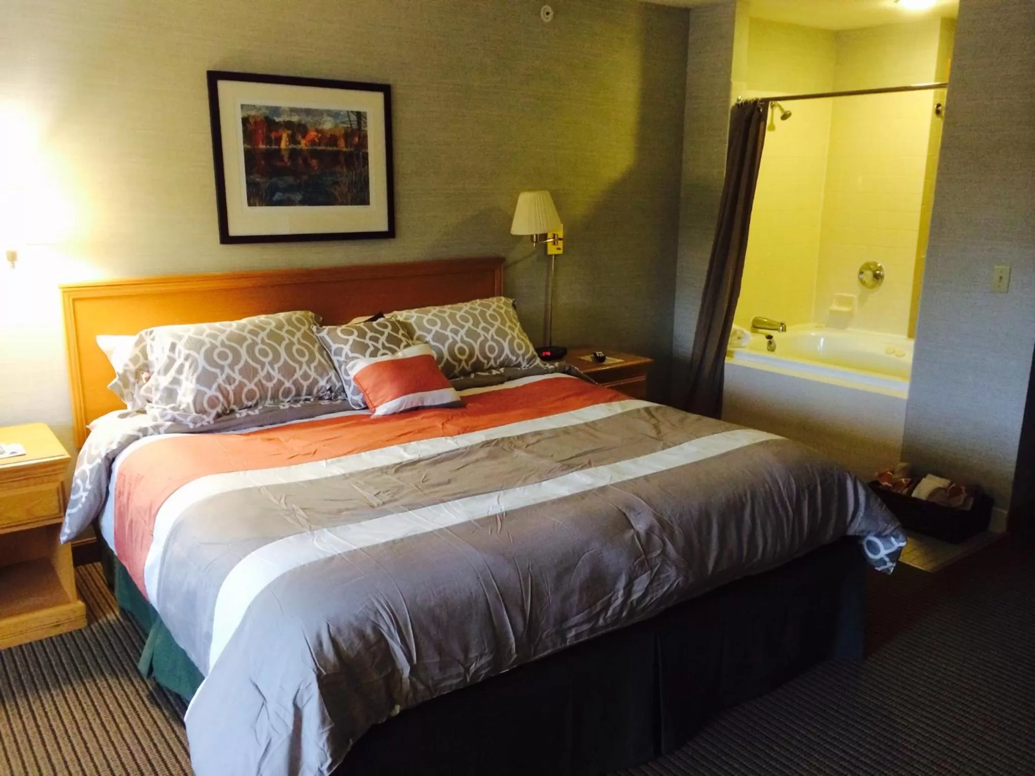 Bathroom, Bed in All Seasons Resort